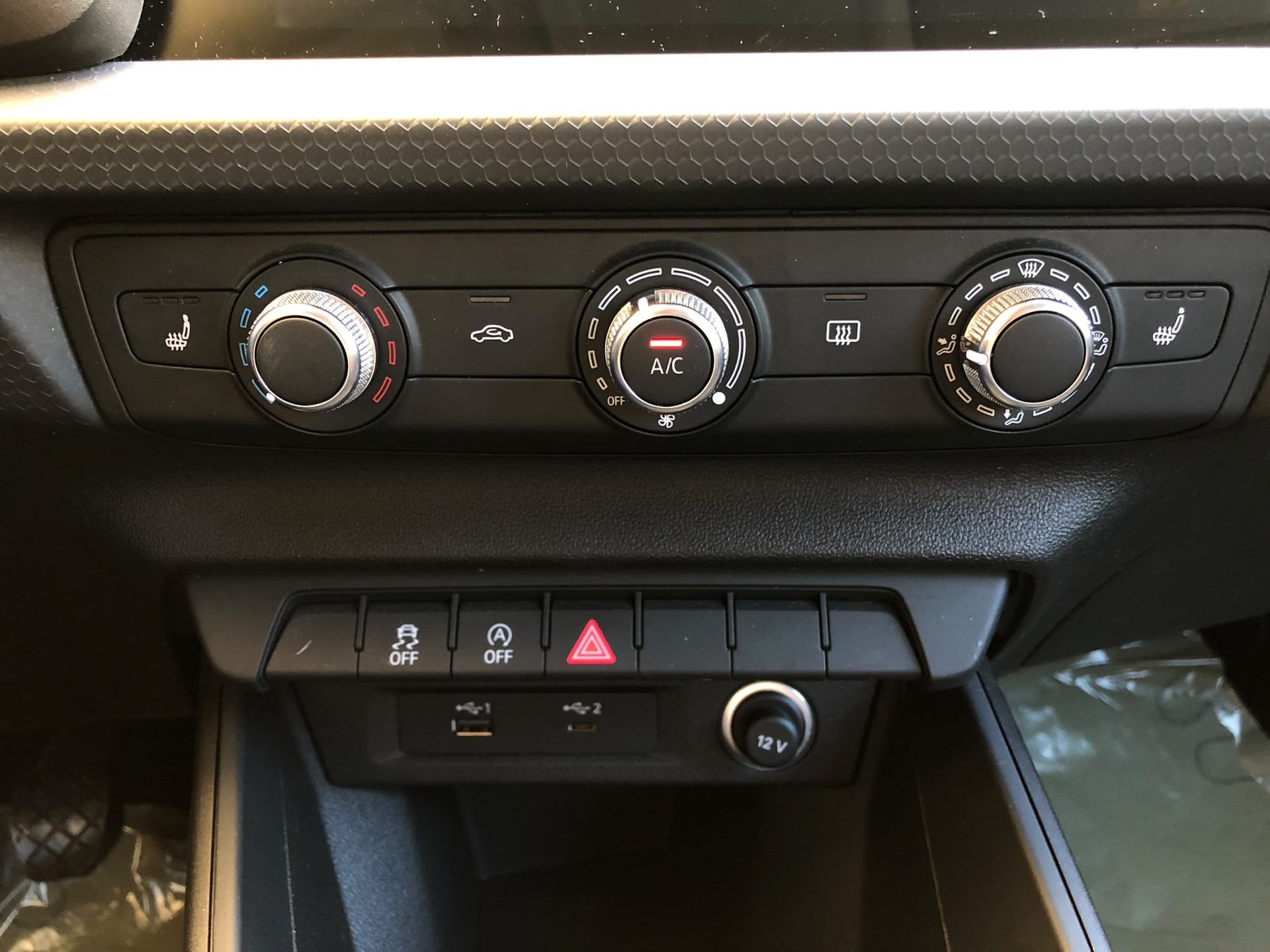 AUDI A1 Sportback 30 TFSI-image-4