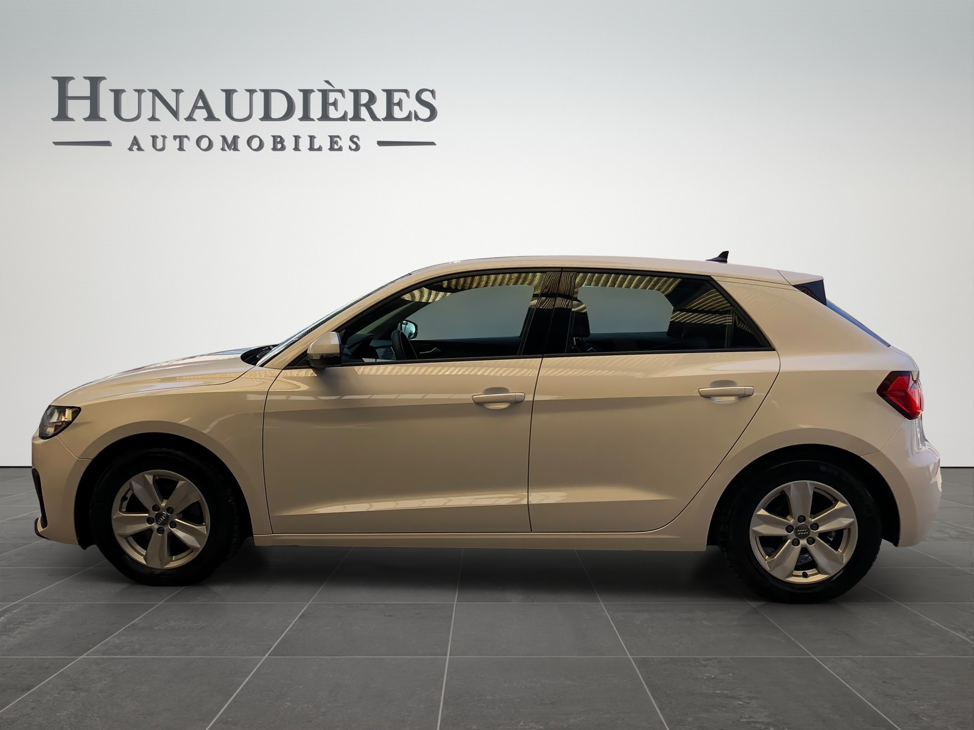 AUDI A1 Sportback 30 TFSI-image-12