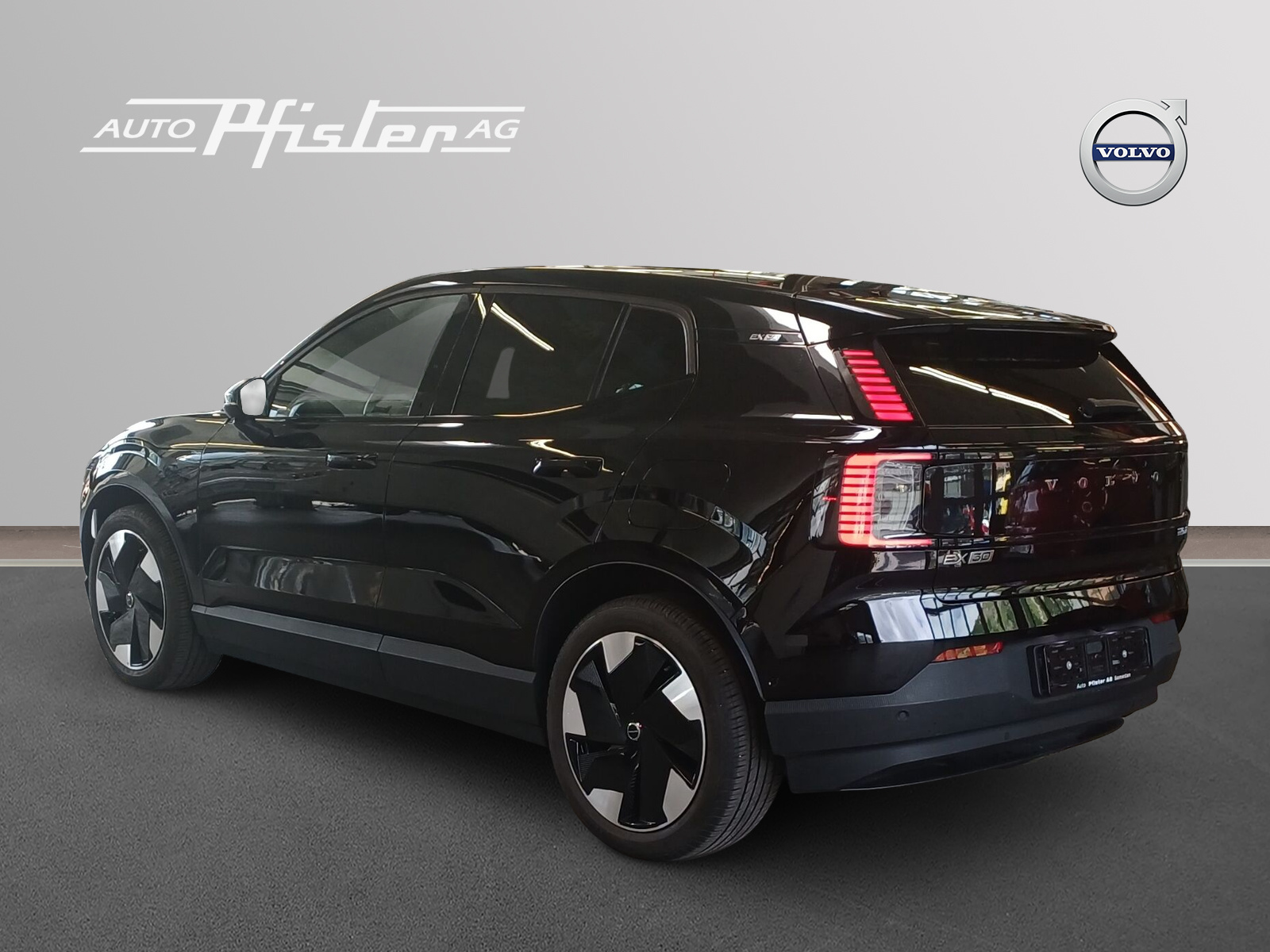 VOLVO EX30 E60 Twin Ultra Performance AWD-image-3