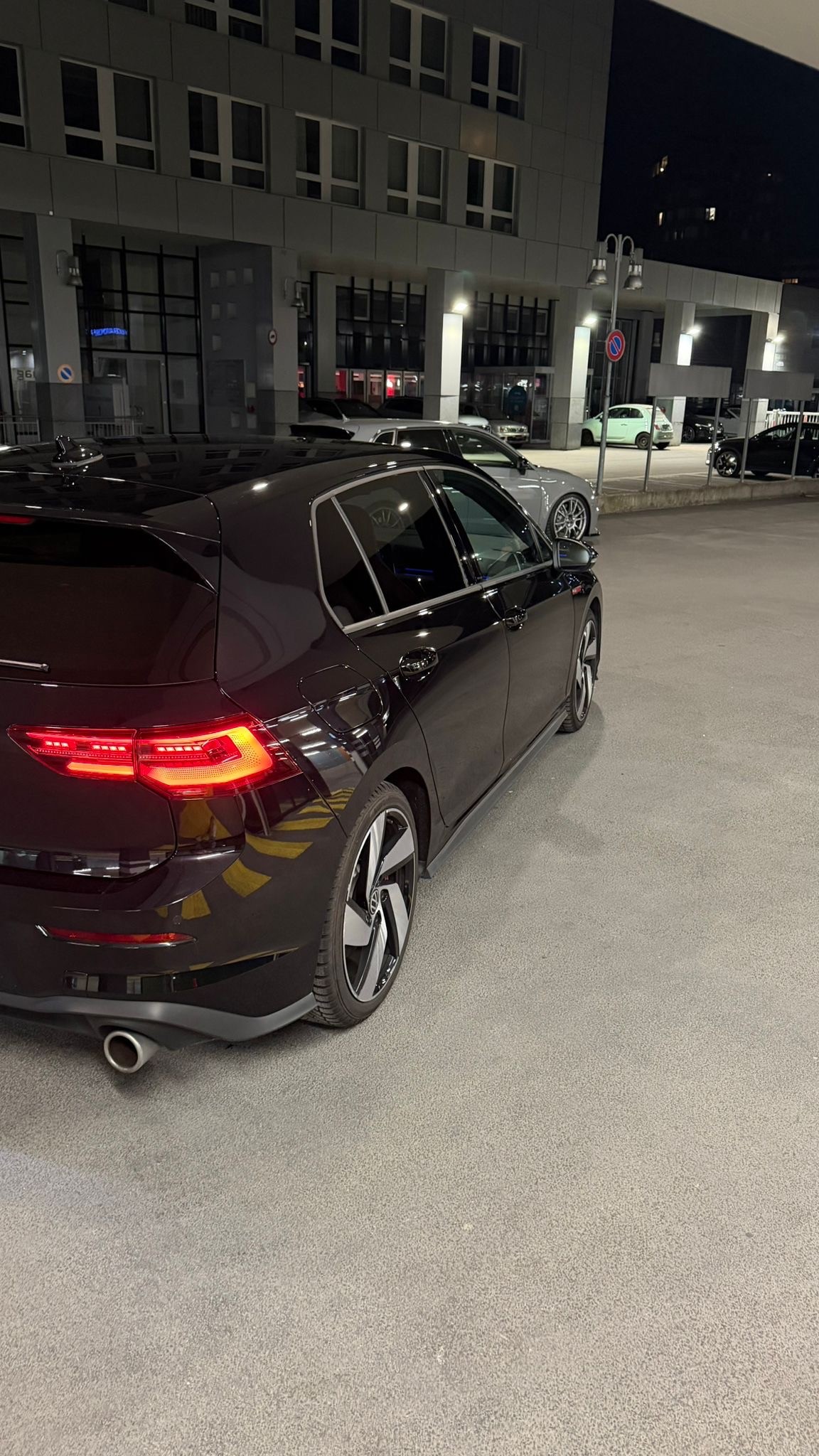 VW 2.0 TSI GTI DSG Virtual Cocpit, Head-up, Fahrassistenz, Harman Kardon, elektr. Sitze,-image-2