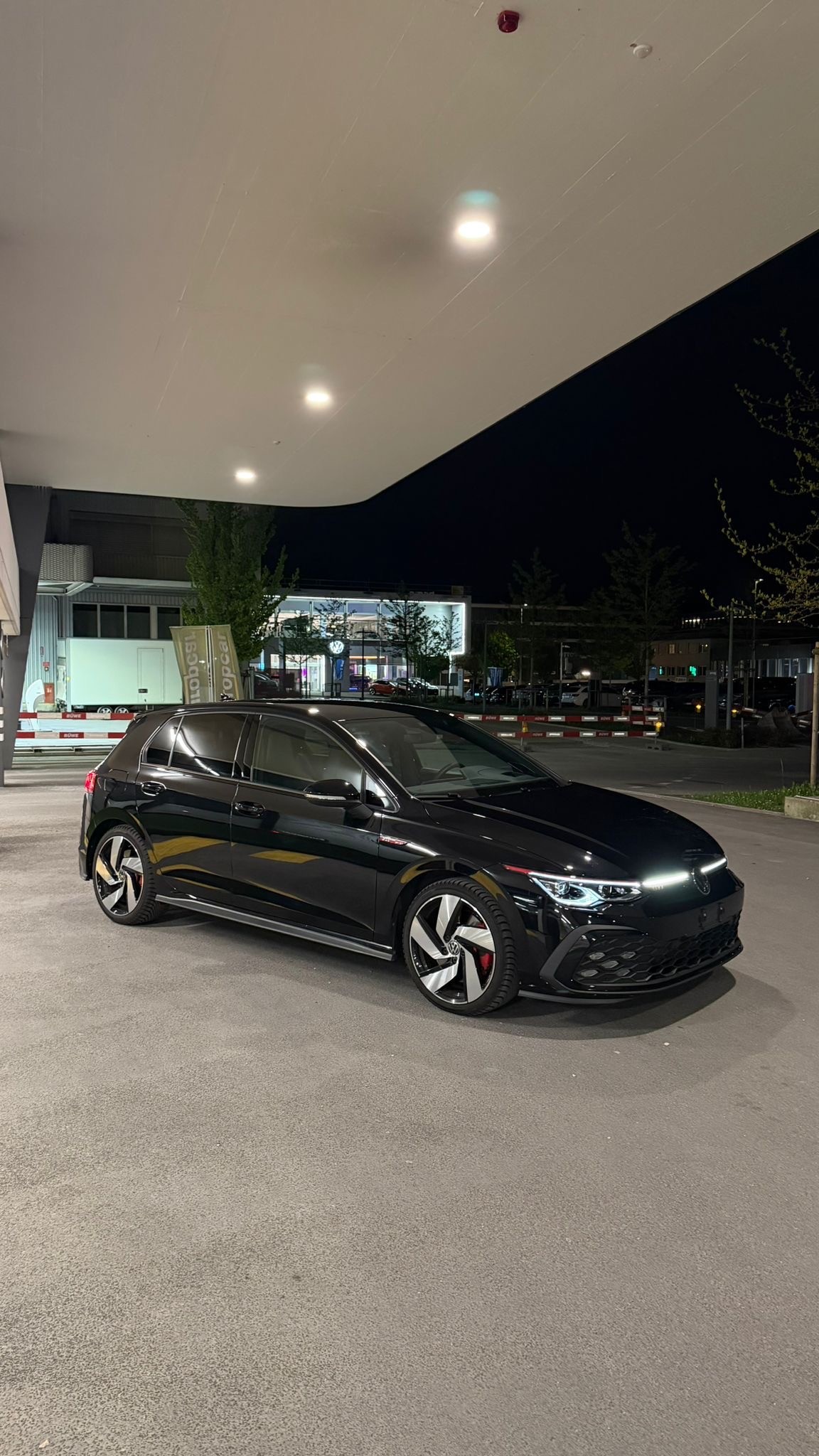 VW 2.0 TSI GTI DSG Virtual Cocpit, Head-up, Fahrassistenz, Harman Kardon, elektr. Sitze,-image-0