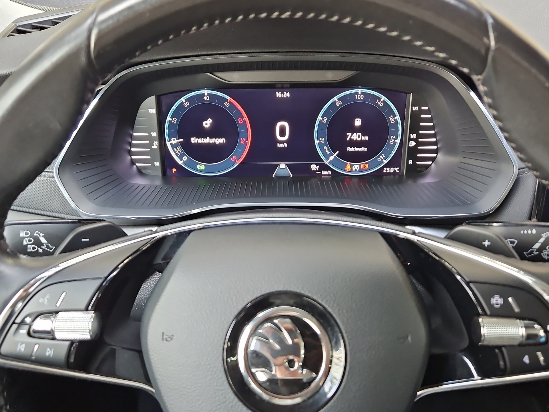 SKODA Octavia 2.0 TDI Ambition-image-13
