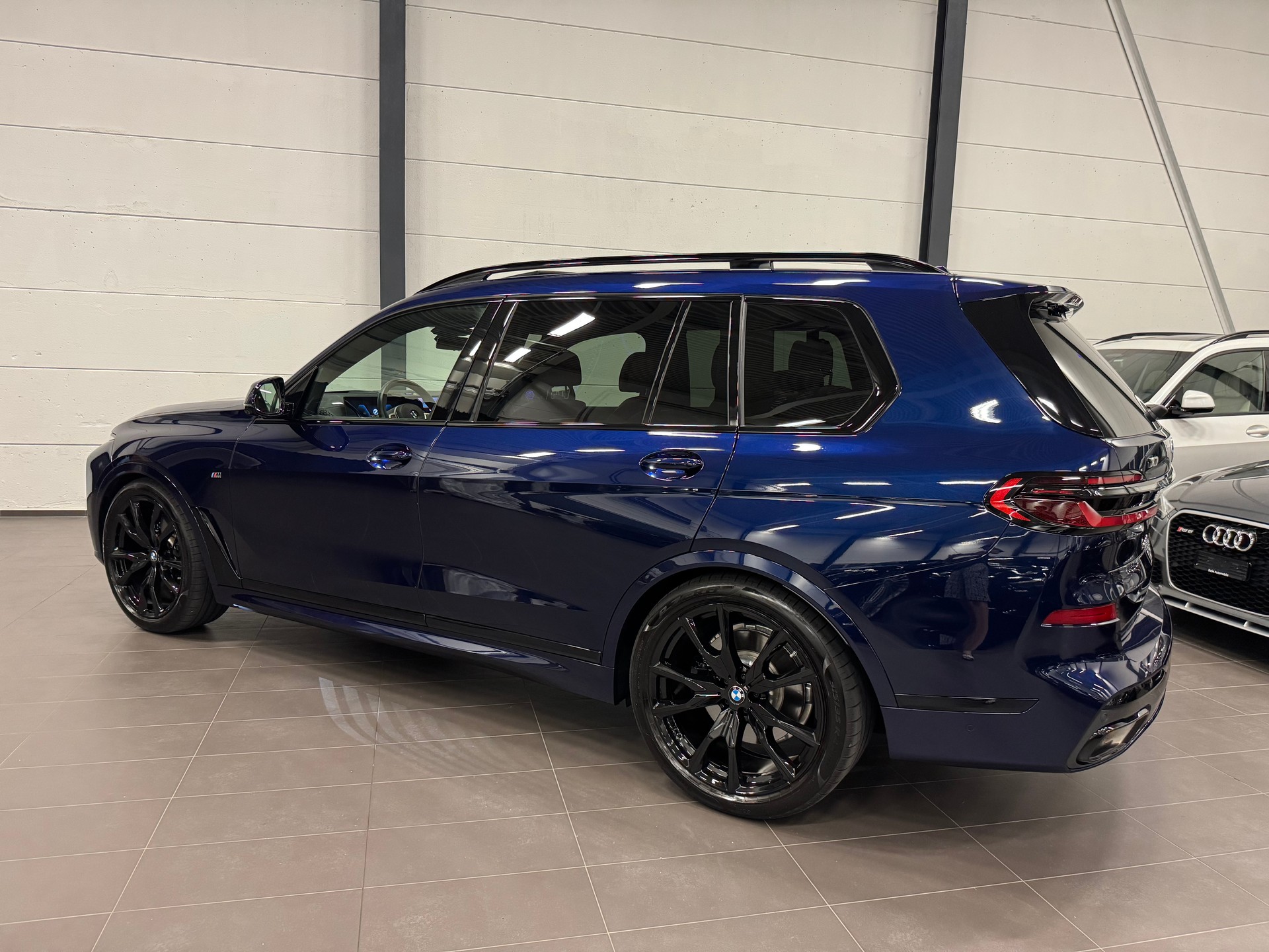 BMW X7 xDrive 48V 40d M Sport Pro Steptronic-image-11