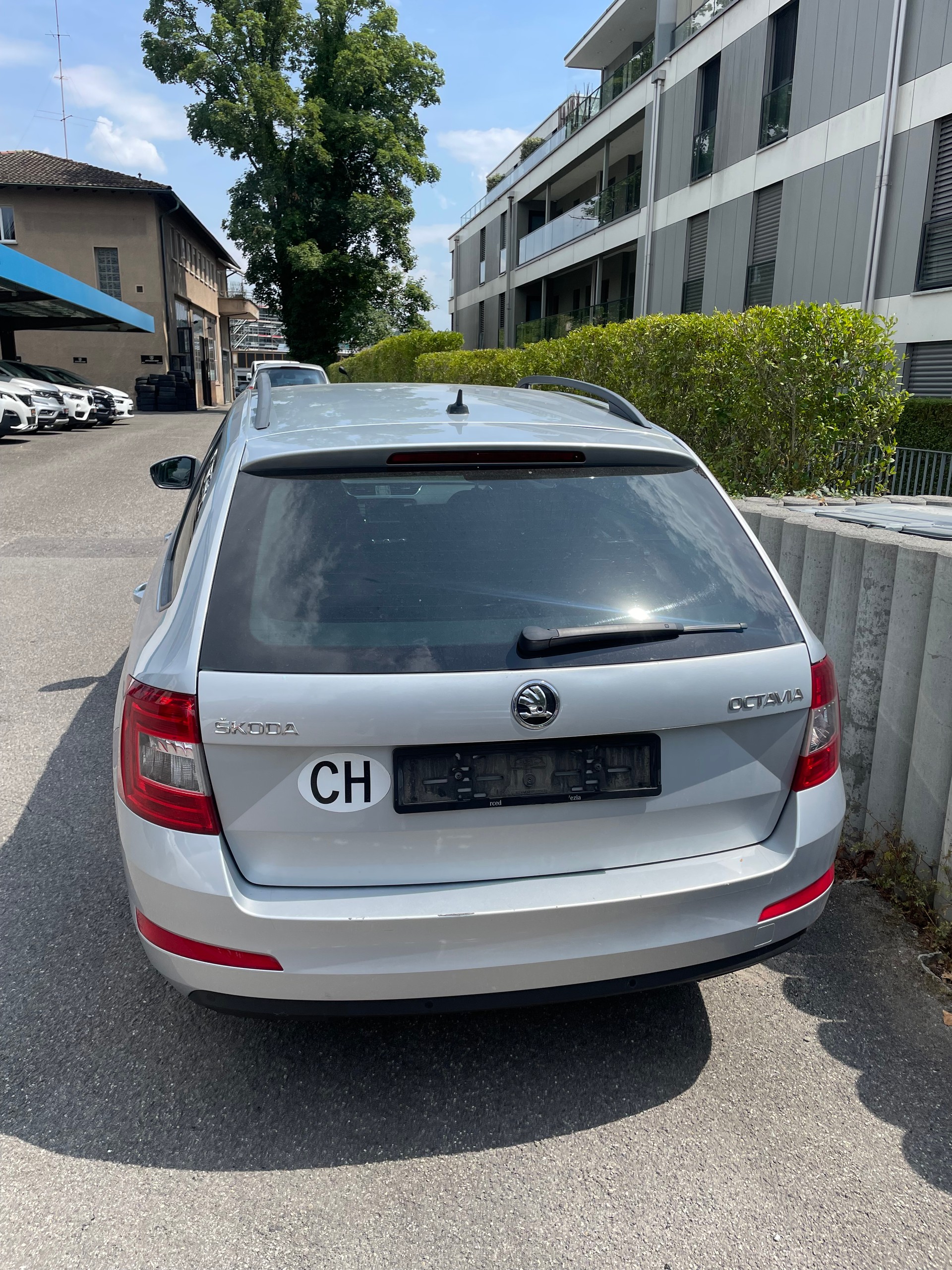 SKODA Octavia Combi 1.6 TDI Ambition DSG-image-3