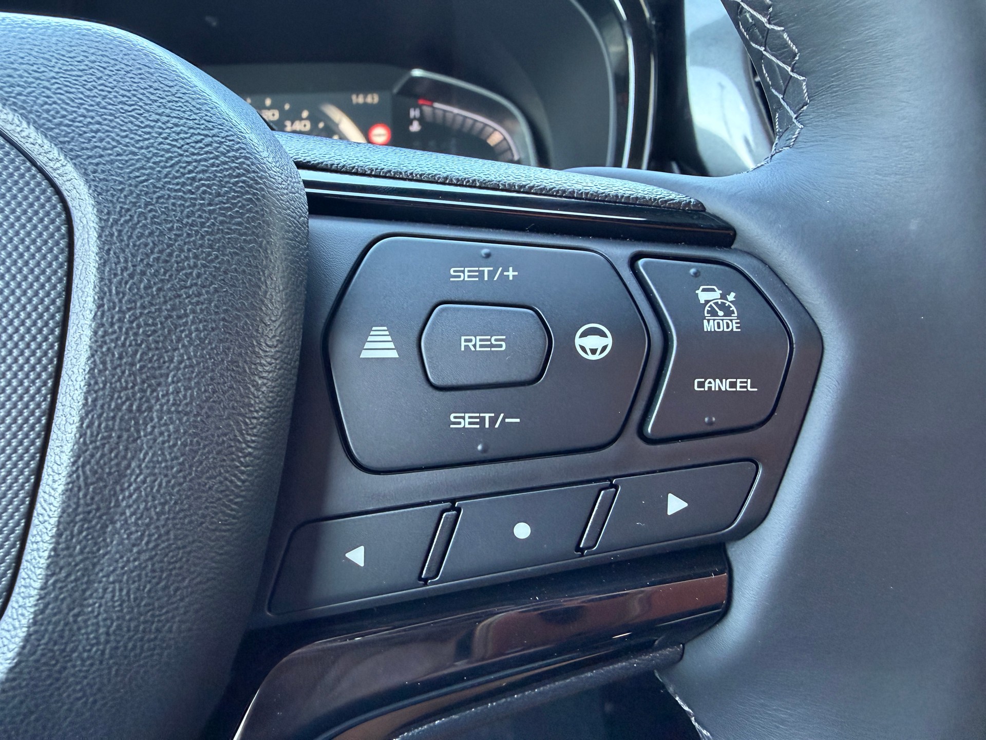ISUZU D-MAX 1.9 CrewCab N60 Nitro Sport 4x4-image-13