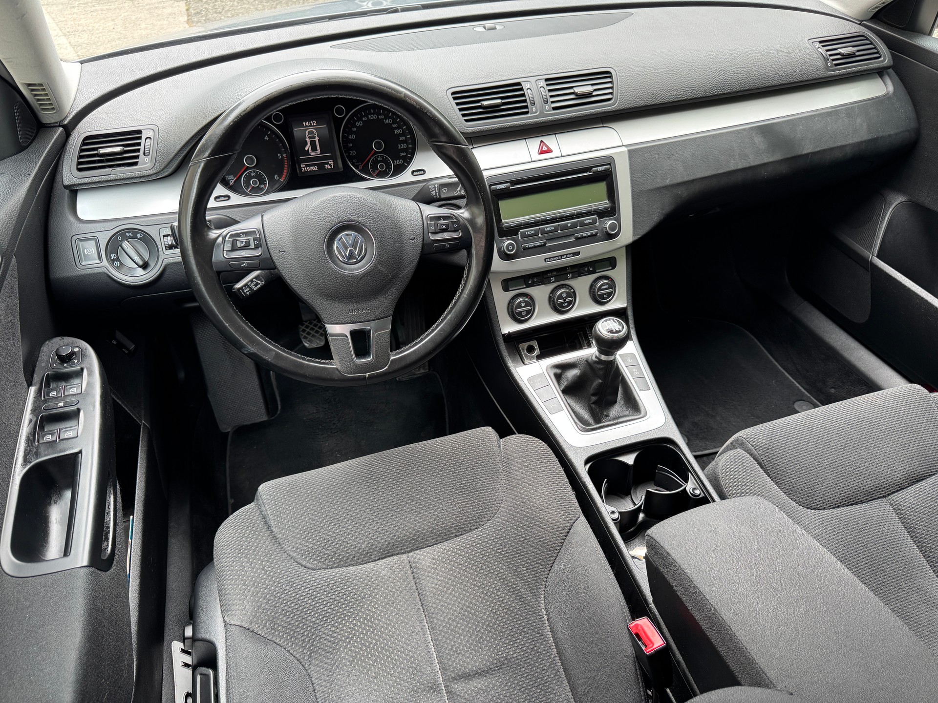 VW Passat Variant 2.0 TDI BlueMotion Comfortline-image-10