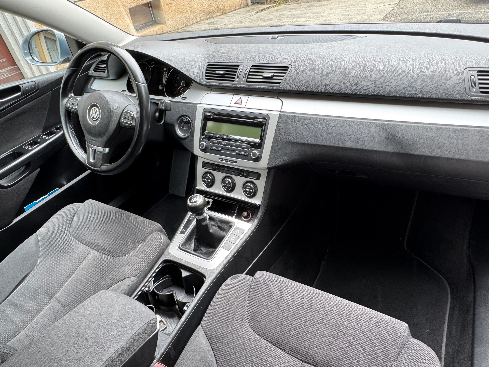 VW Passat Variant 2.0 TDI BlueMotion Comfortline-image-11