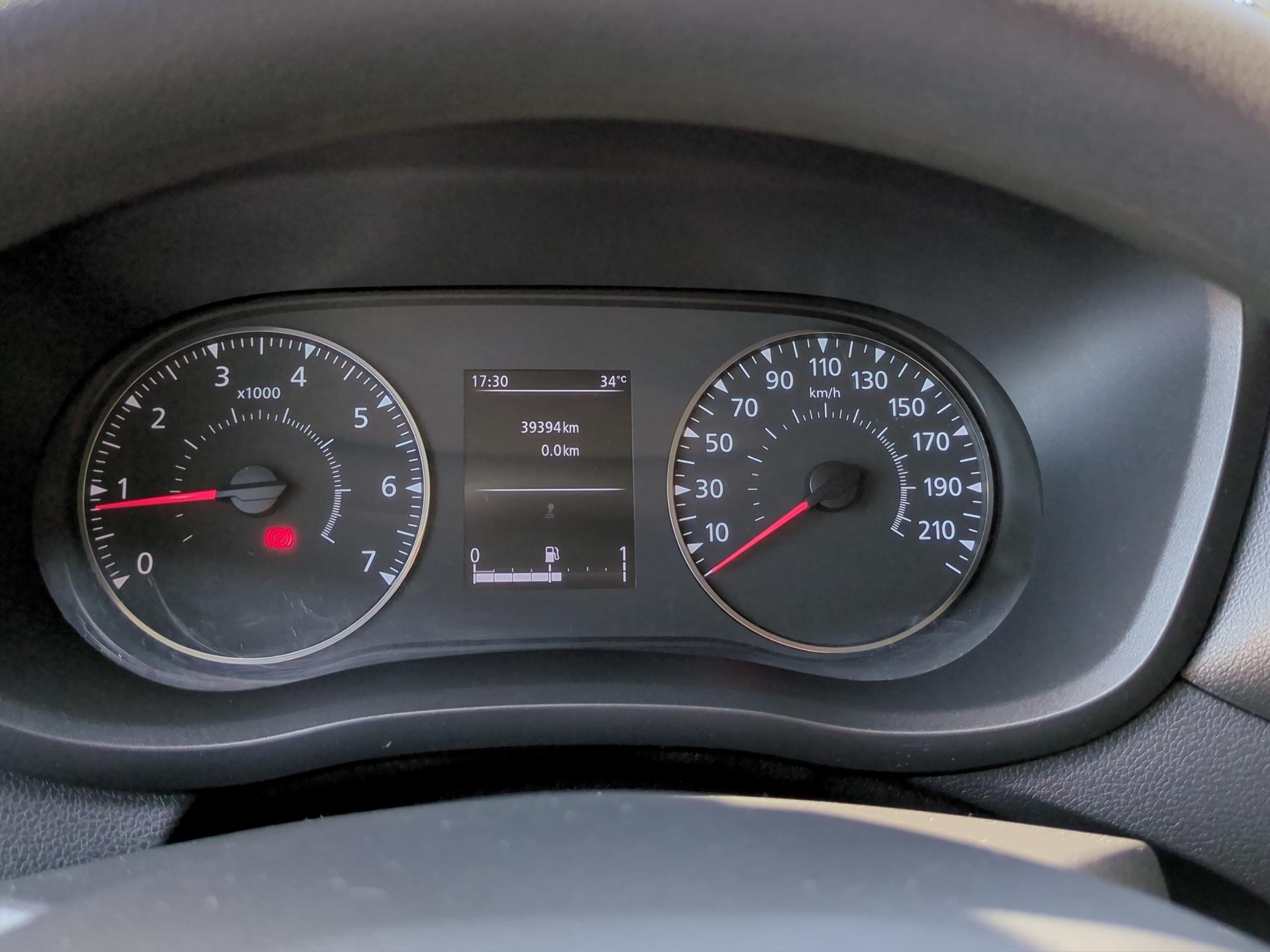 RENAULT Master T35 2.3 Blue dCi 135 L2H2-image-10