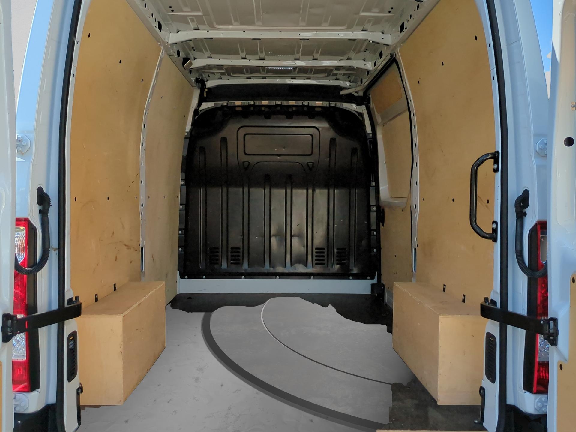 RENAULT Master T35 2.3 Blue dCi 135 L2H2-image-15