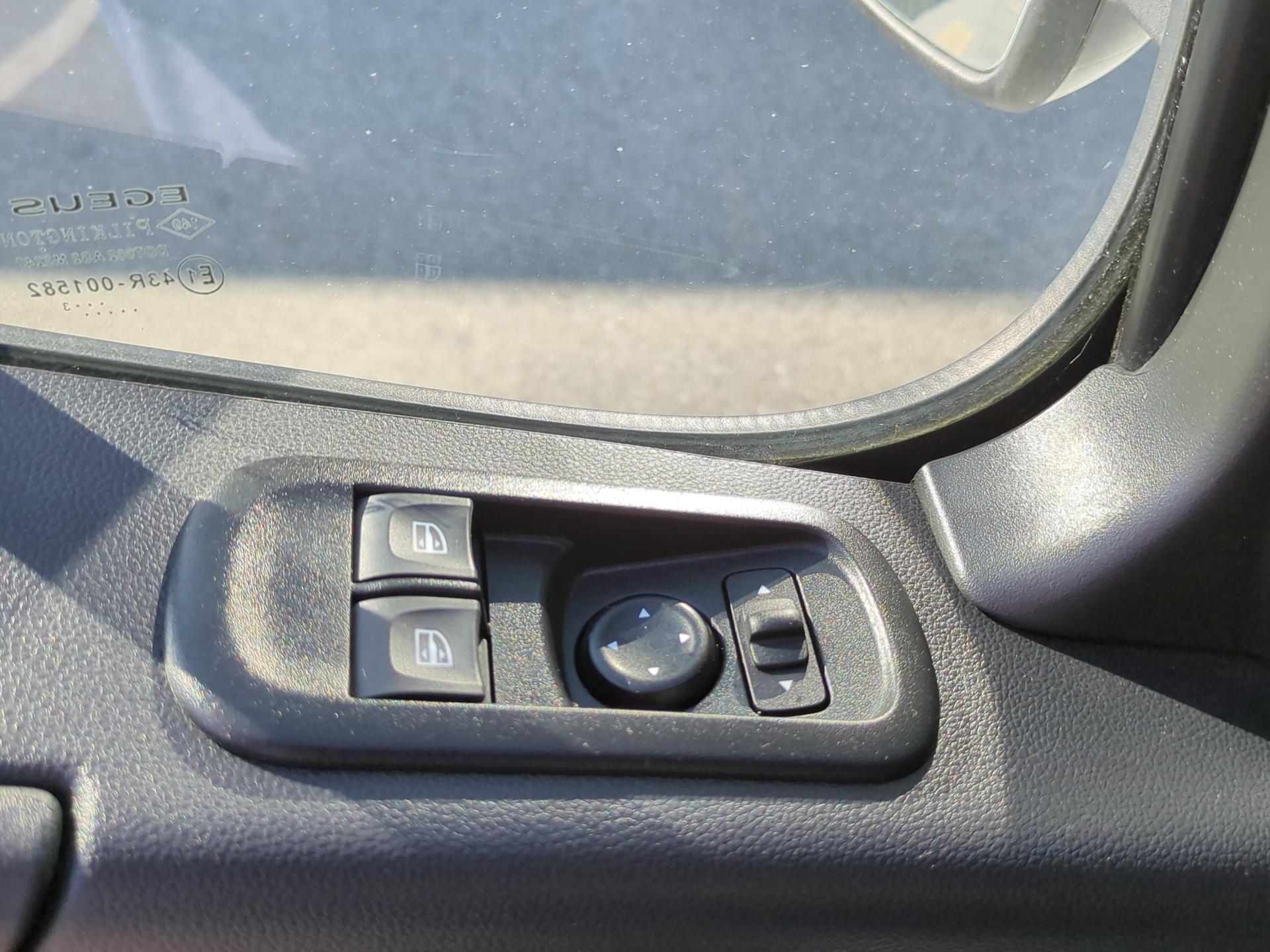 RENAULT Master T35 2.3 Blue dCi 135 L2H2-image-18