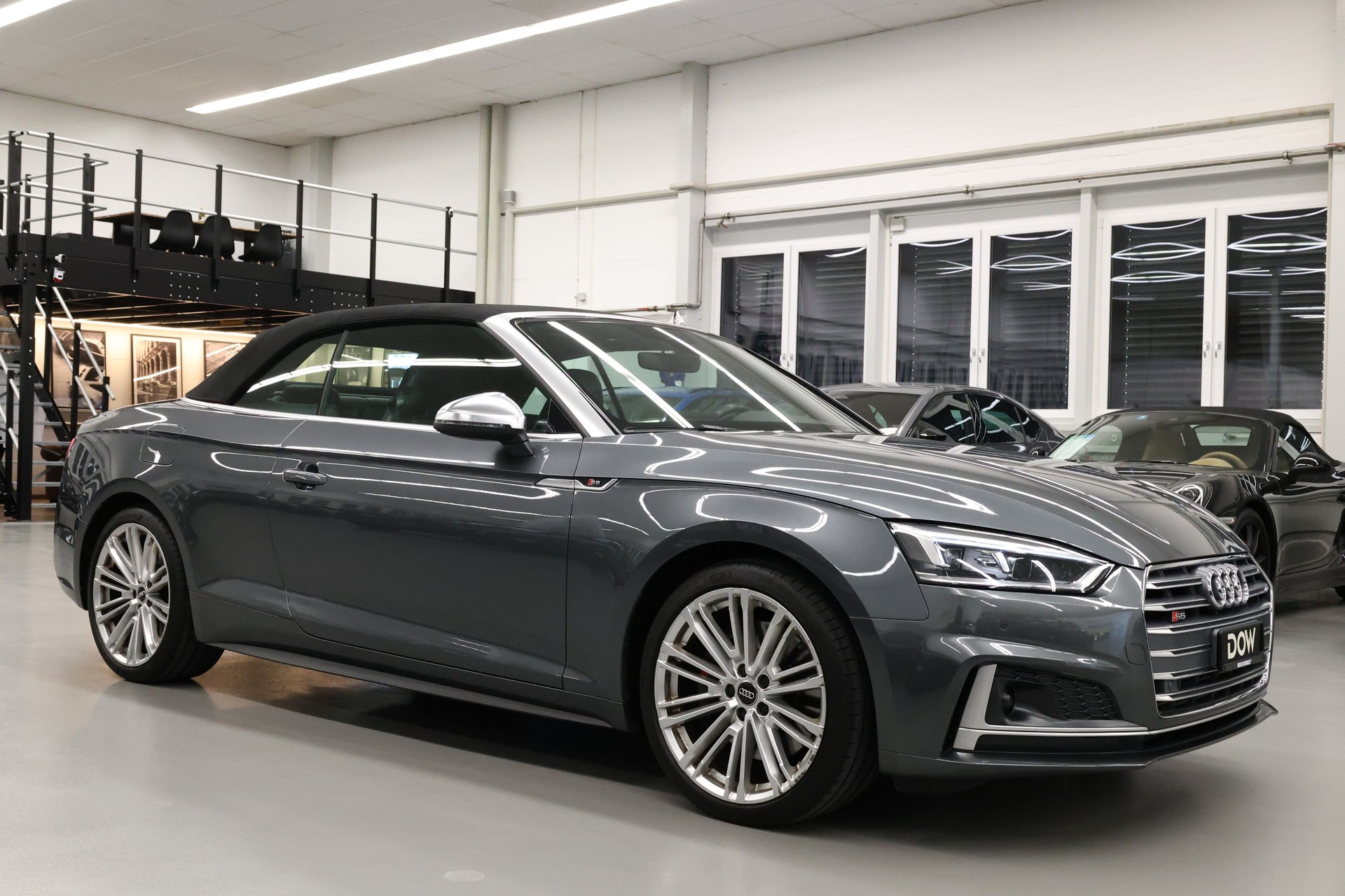 AUDI S5 Cabriolet 3.0 V6 TFSI quattro T-Tronic-showroom-element-1