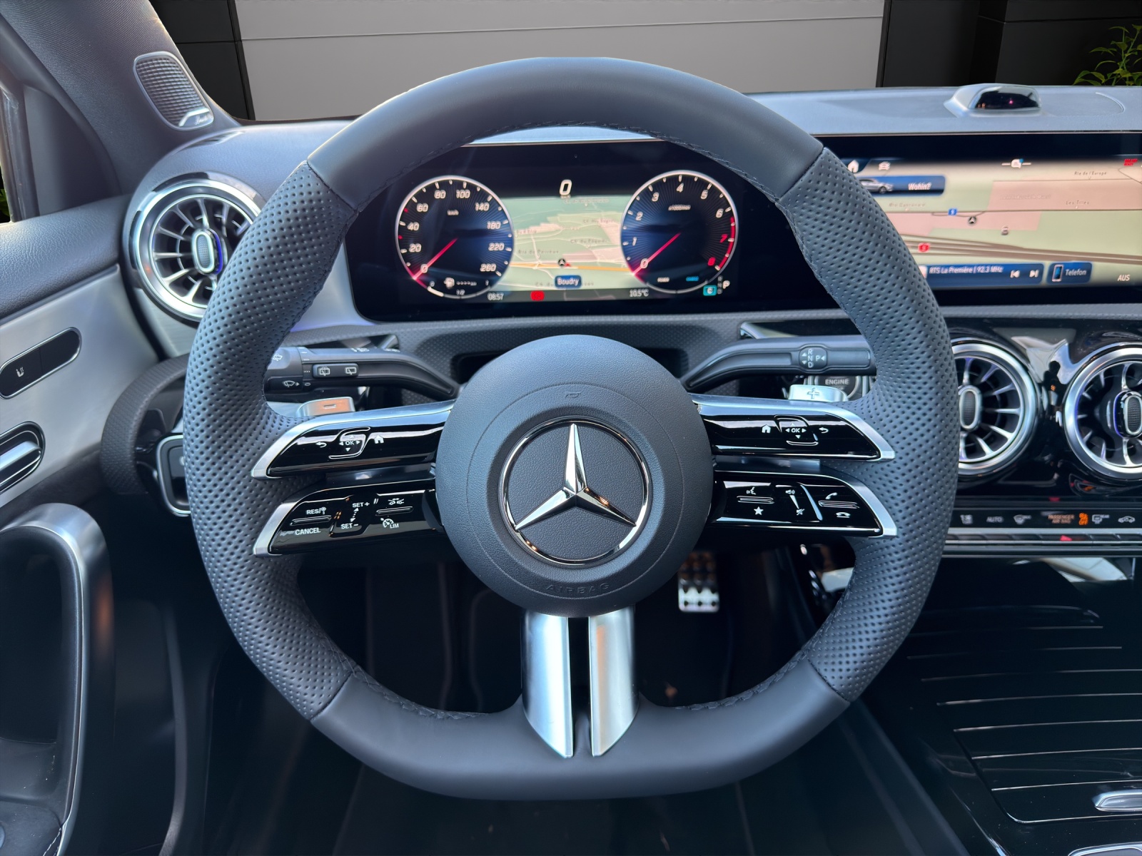 MERCEDES-BENZ A 250 4Matic 8G-DCT-image-10