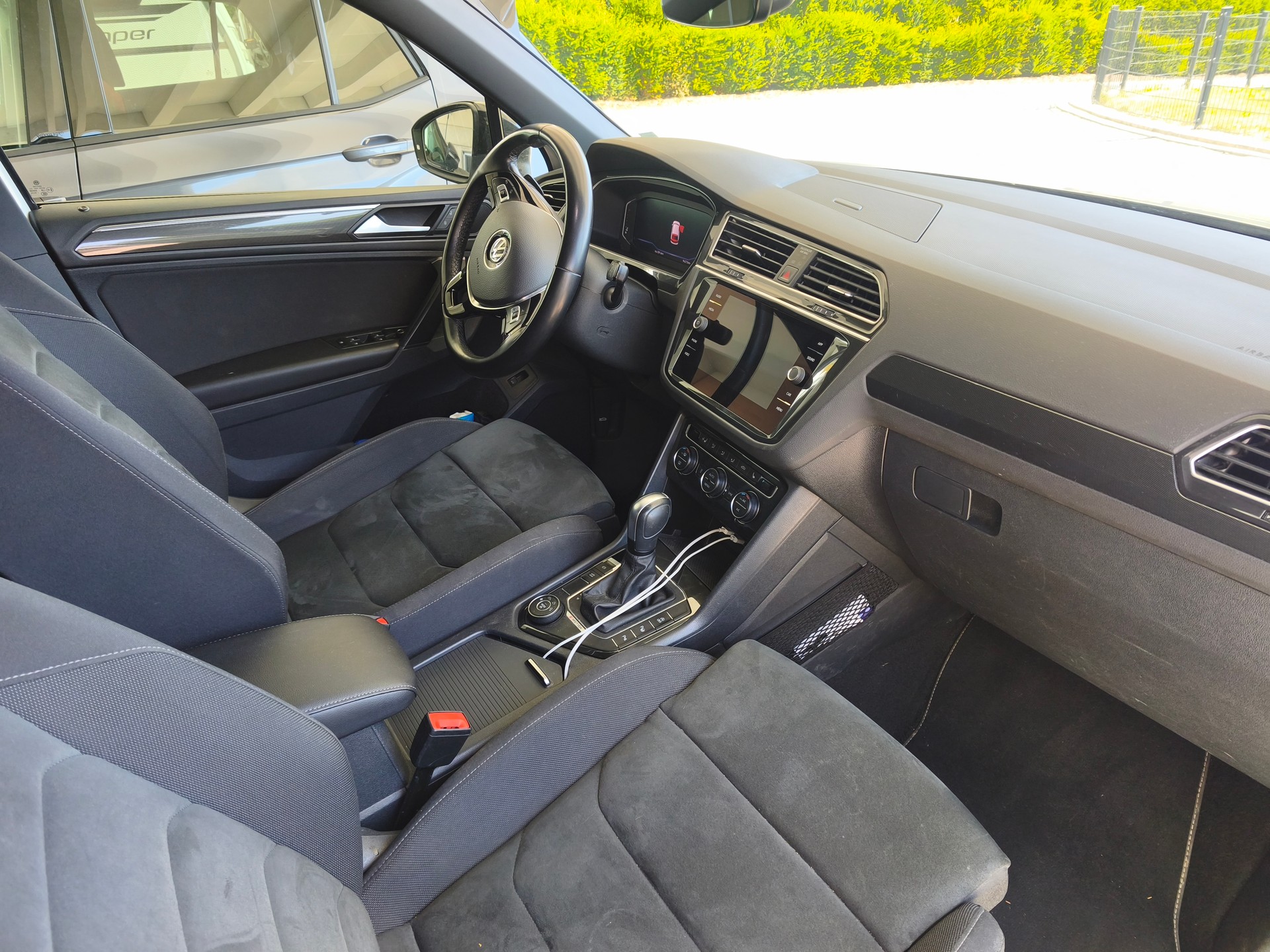 VW R Line-image-2