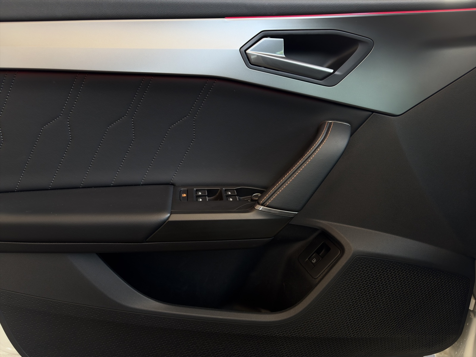 CUPRA LEON 1.4 e-HYBRID pHEV DSG-image-7