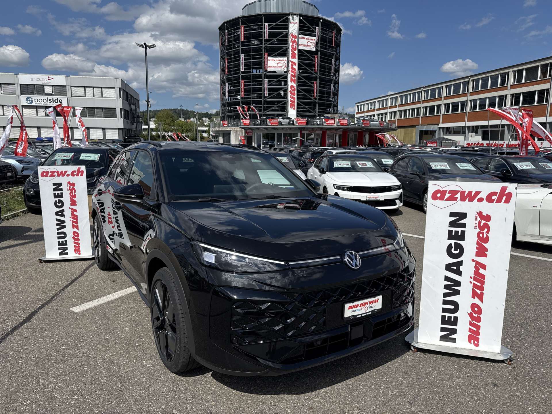 VW T-Roc 1.5 eTSi mHEV R-Line DSG-Automat-image-0