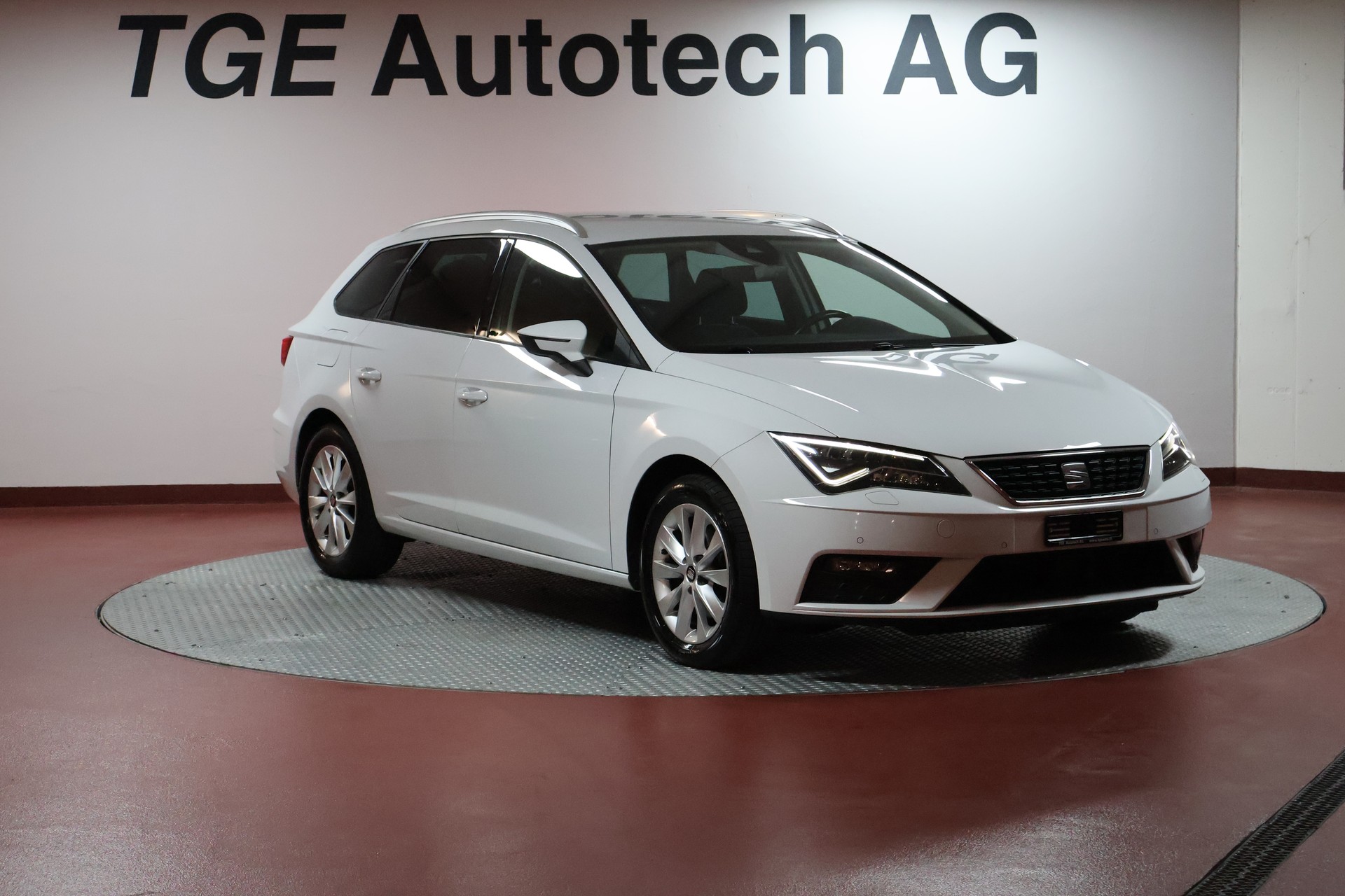 SEAT Leon ST 2.0 TDI CR Style DSG-image-2