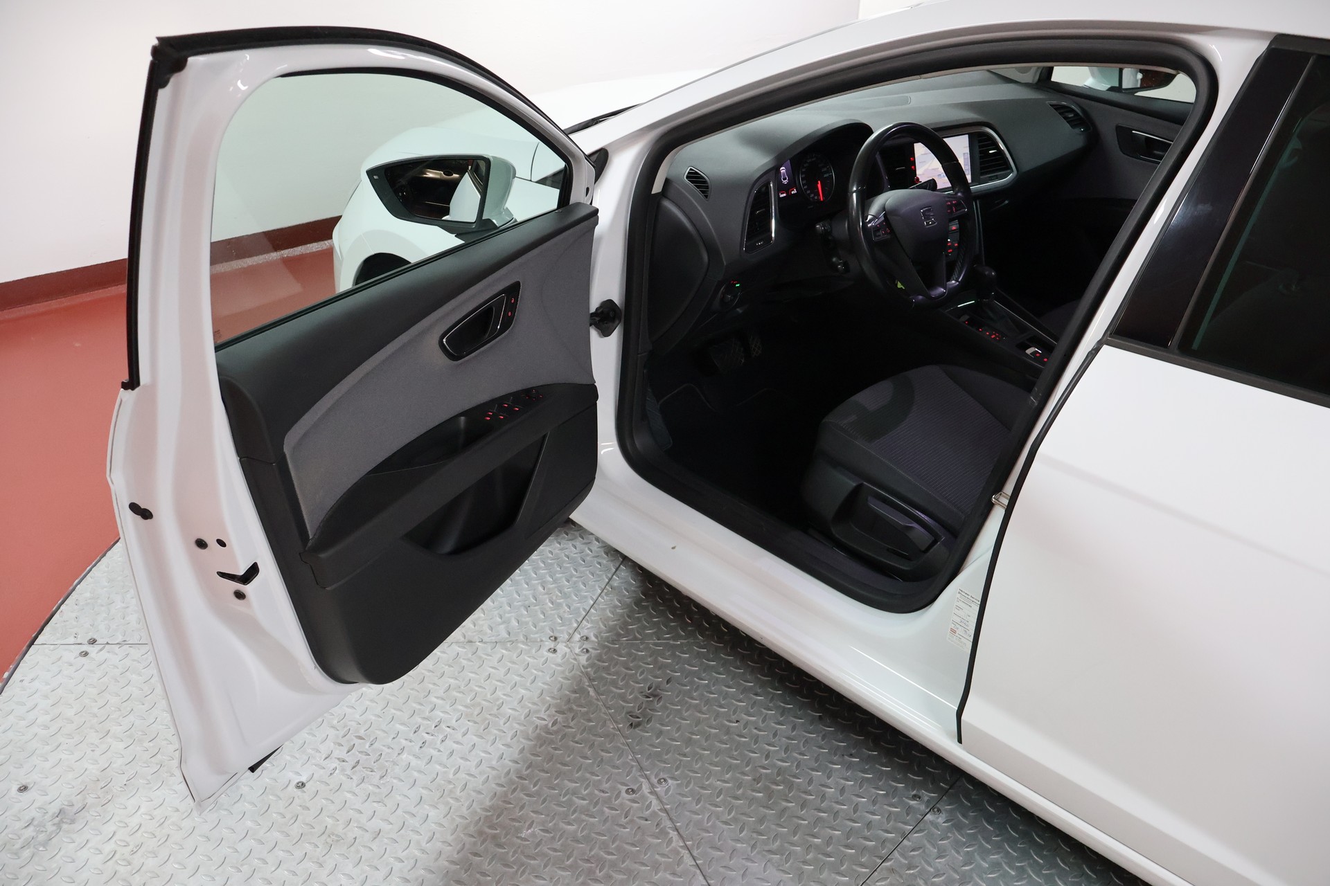 SEAT Leon ST 2.0 TDI CR Style DSG-image-4
