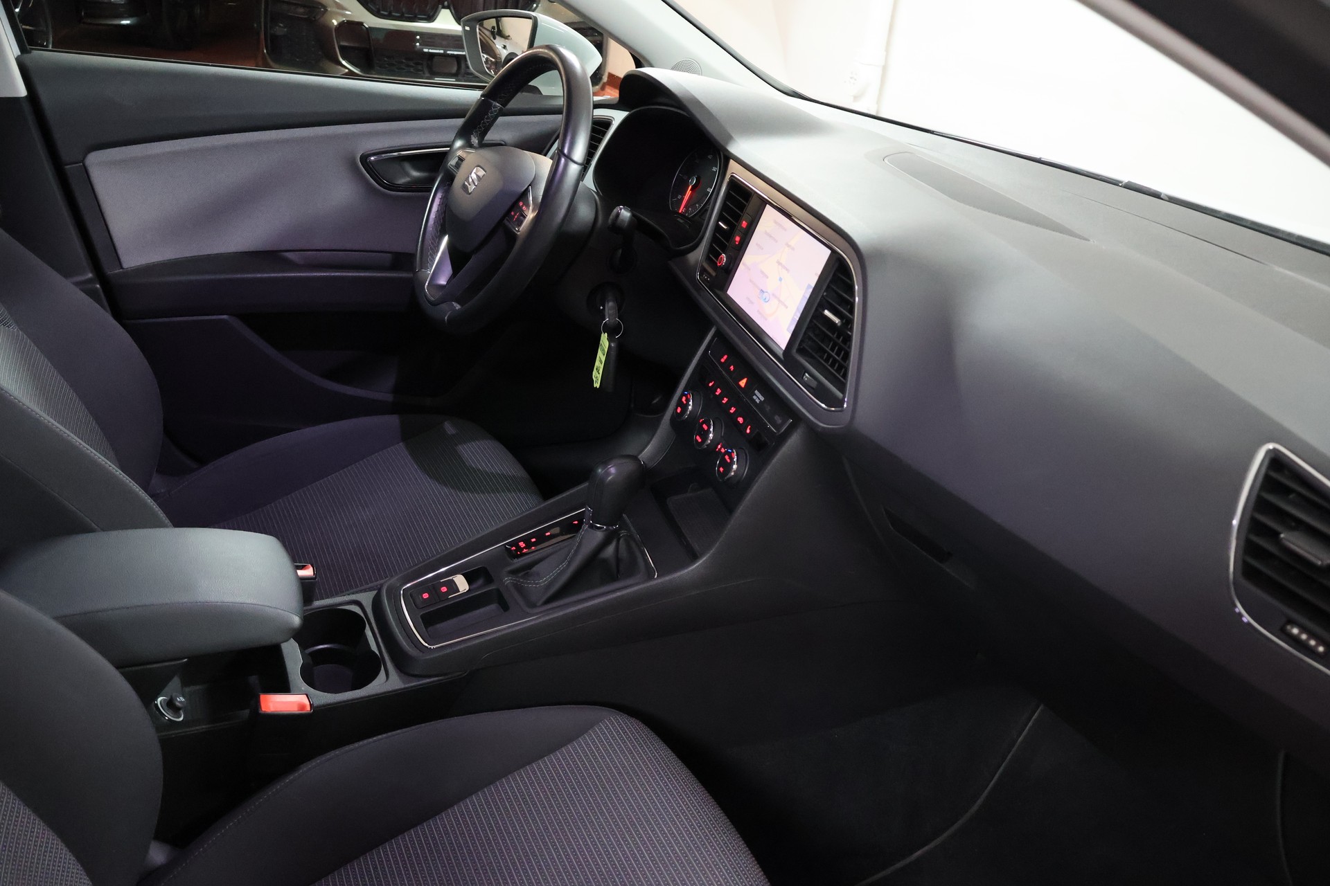 SEAT Leon ST 2.0 TDI CR Style DSG-image-10
