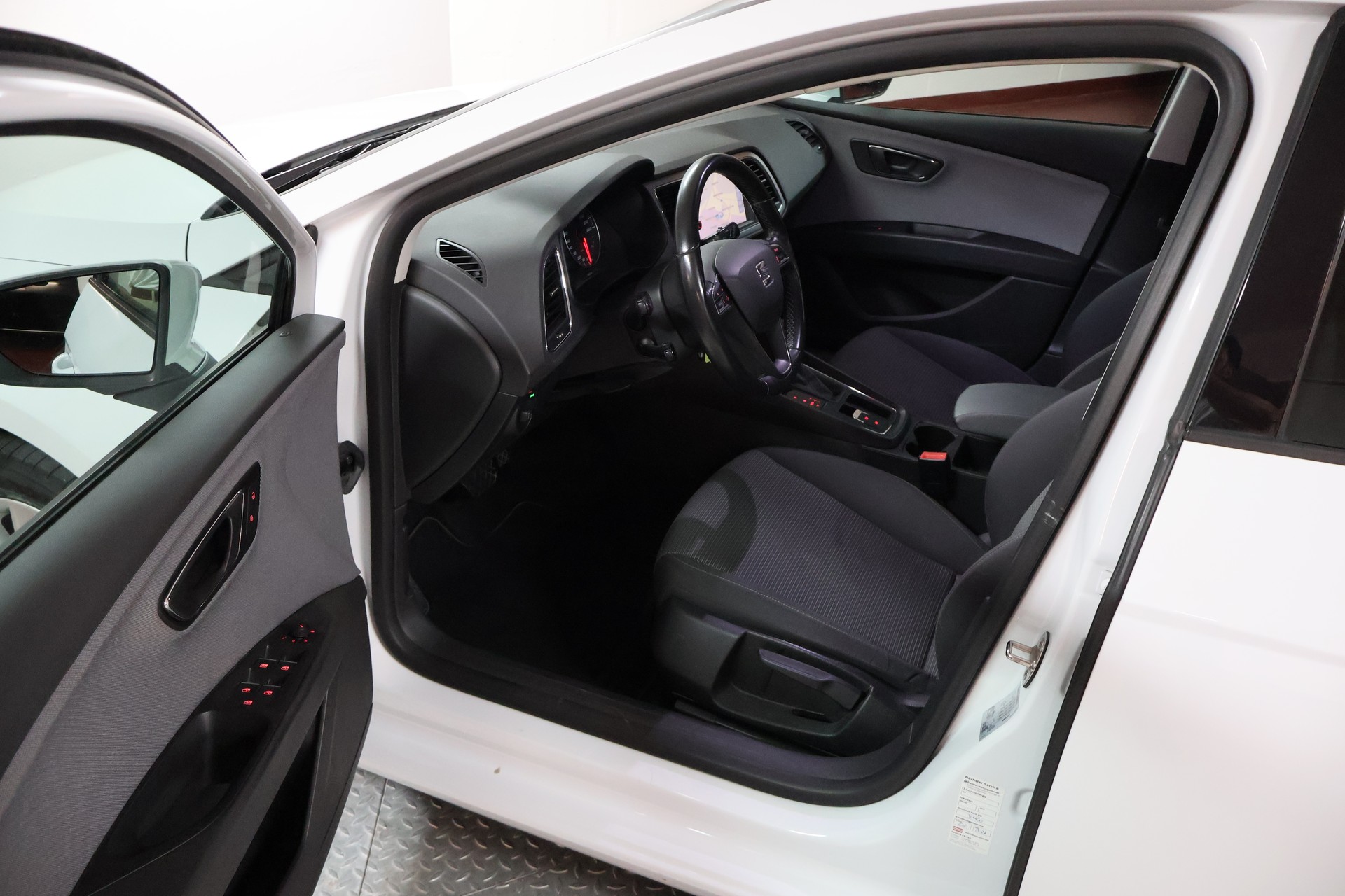 SEAT Leon ST 2.0 TDI CR Style DSG-image-7