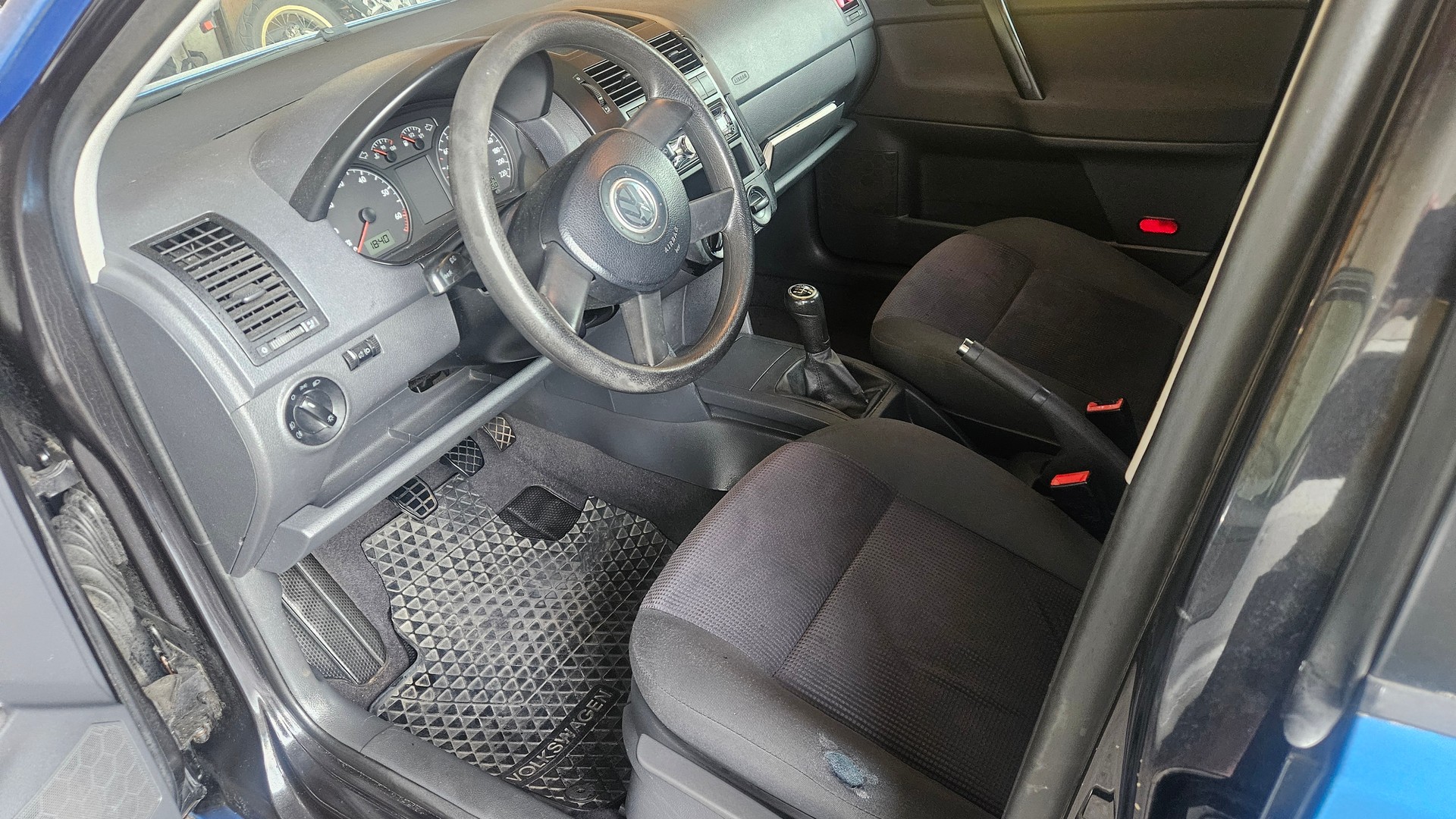 VW Polo 1.4 16V Comfortline-image-8