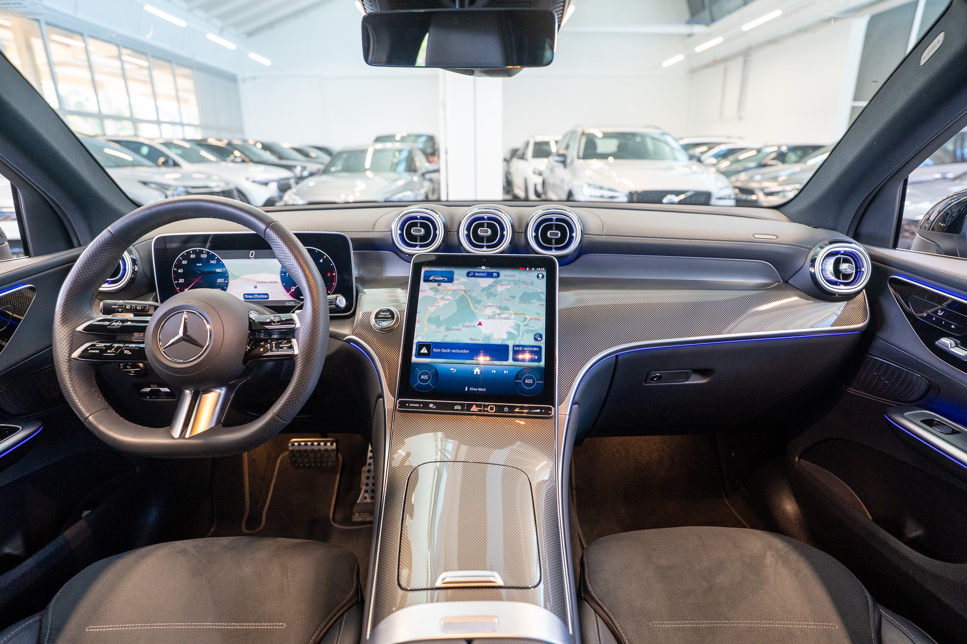 MERCEDES-BENZ GLC 300 d 4matic AMG Line / Anhängerkupplung / Memory Sitze / Ambiente-image-18
