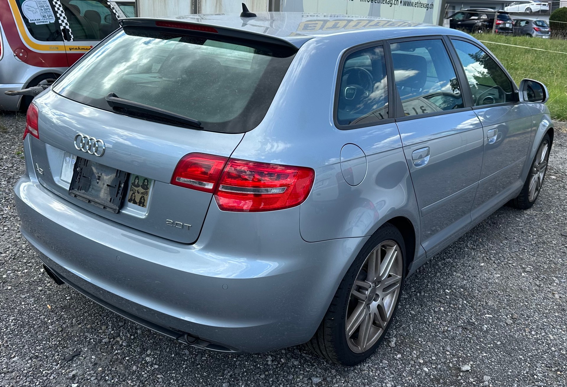 AUDI A3 Sportback 2.0 TFSI Ambiente S-tronic-image-6