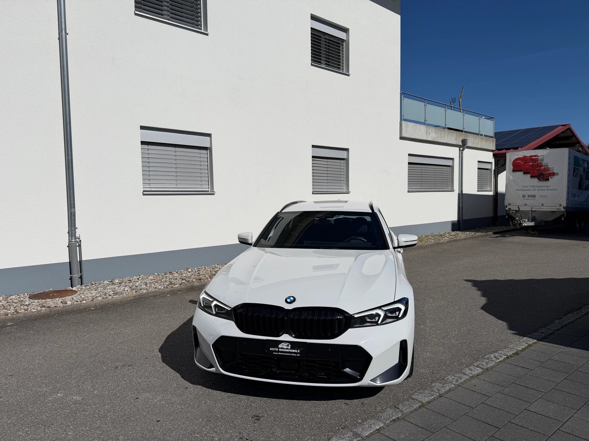 BMW 320d xDrive 48V Touring Steptronic M Sport-image-8