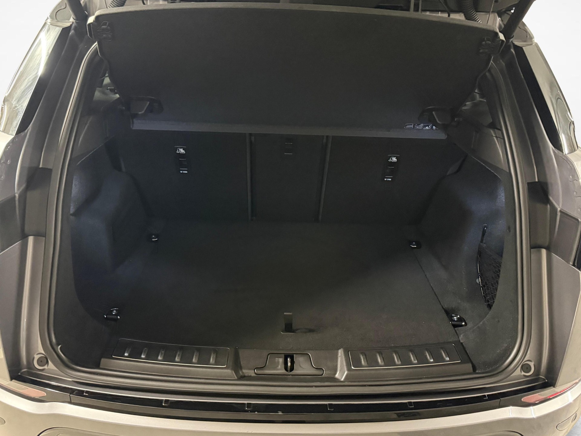 LAND ROVER Range Rover Evoque 1.5 T 300e R-Dynamic S-image-12