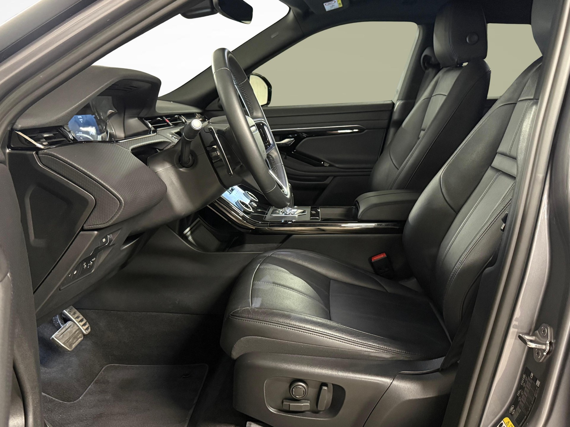 LAND ROVER Range Rover Evoque 1.5 T 300e R-Dynamic S-image-10