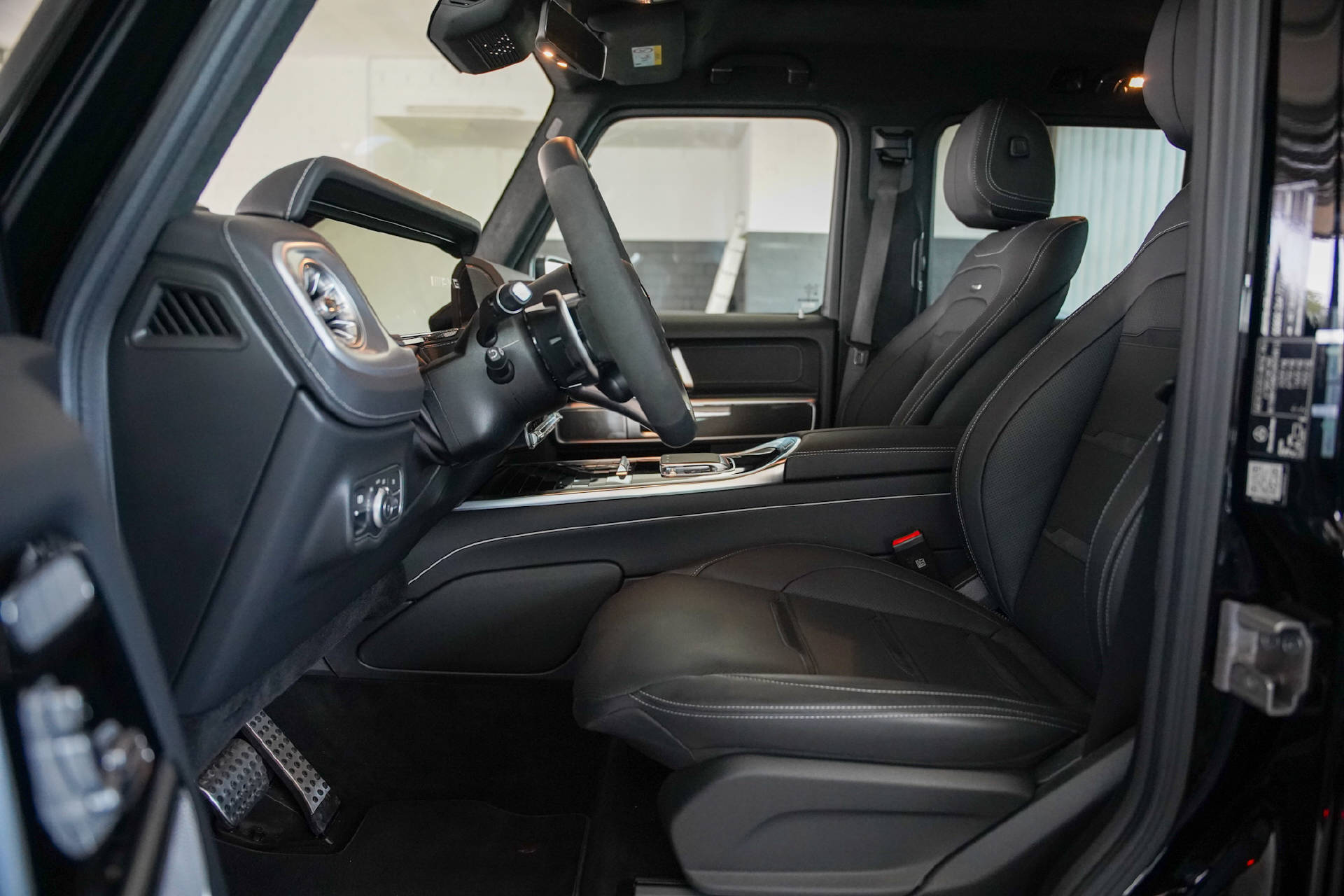 MERCEDES-BENZ G 63 AMG 9G-Tronic Two-Tone-image-7