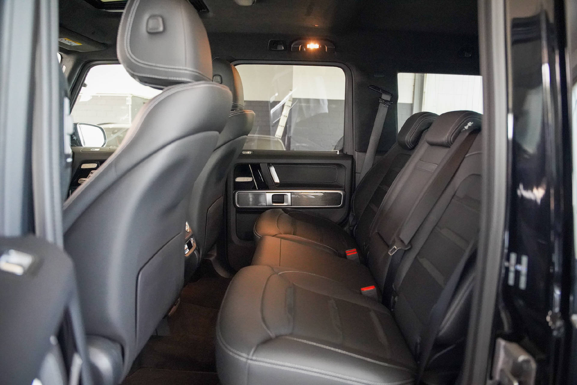 MERCEDES-BENZ G 63 AMG 9G-Tronic Two-Tone-image-10