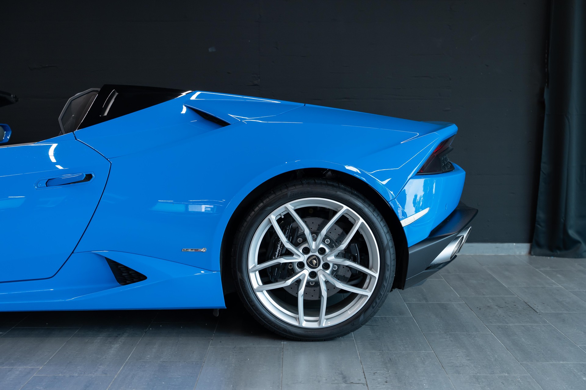 LAMBORGHINI Huracan LP610-4 Spyder DCT / CH AUTO / LE MANS BLUE / Service Lamborghini-image-4