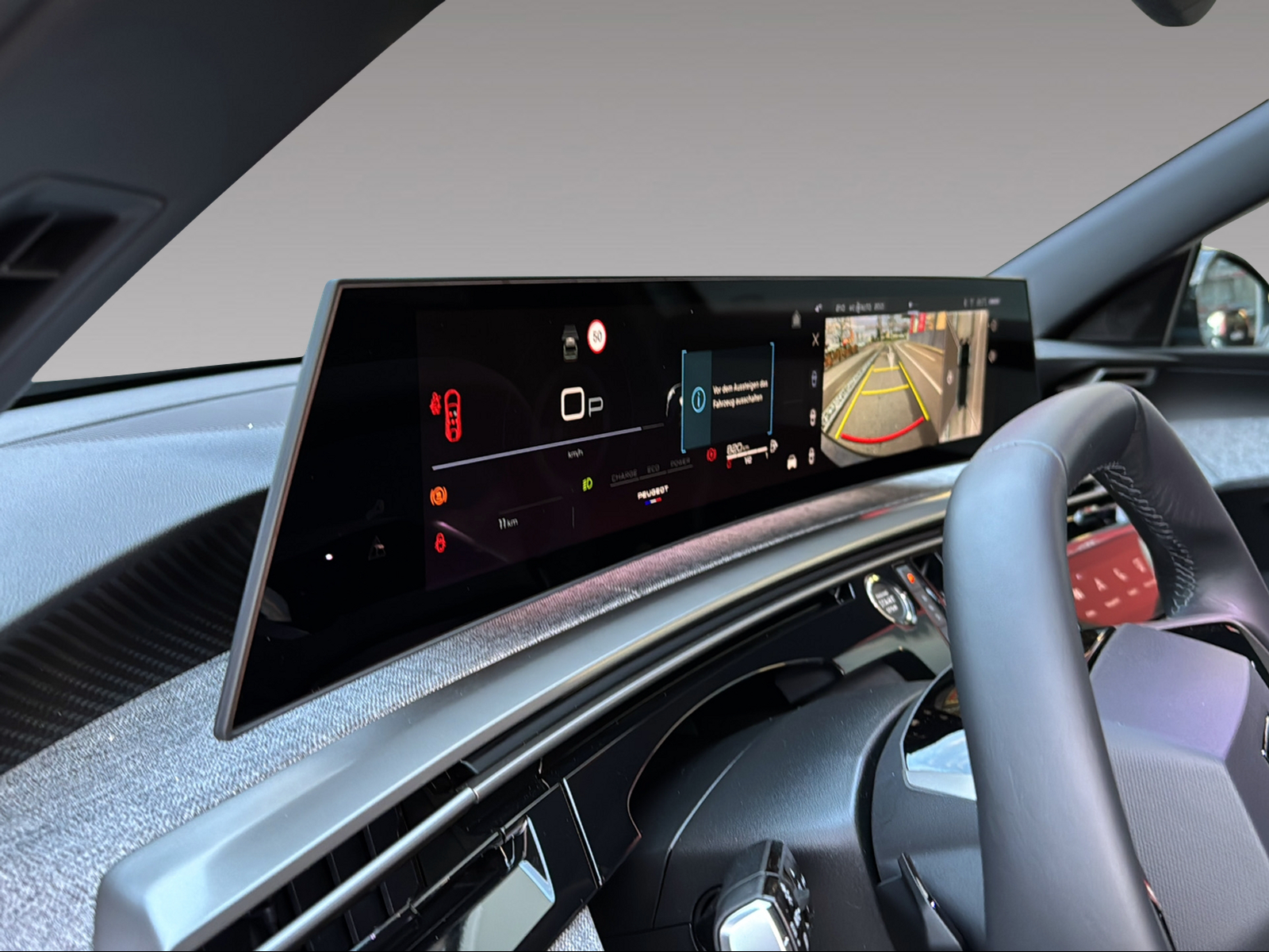 PEUGEOT 3008 1.2 Hybrid Allure-image-10