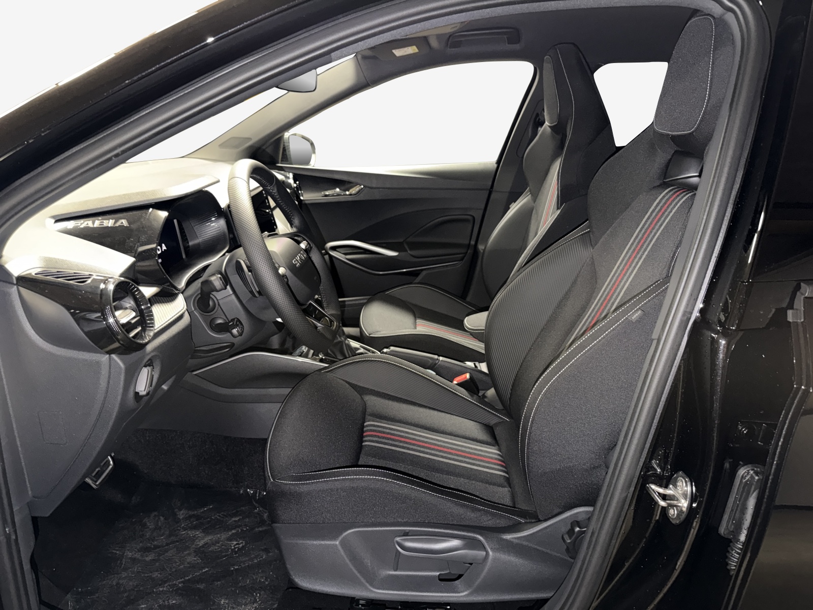 SKODA Fabia 130-image-7