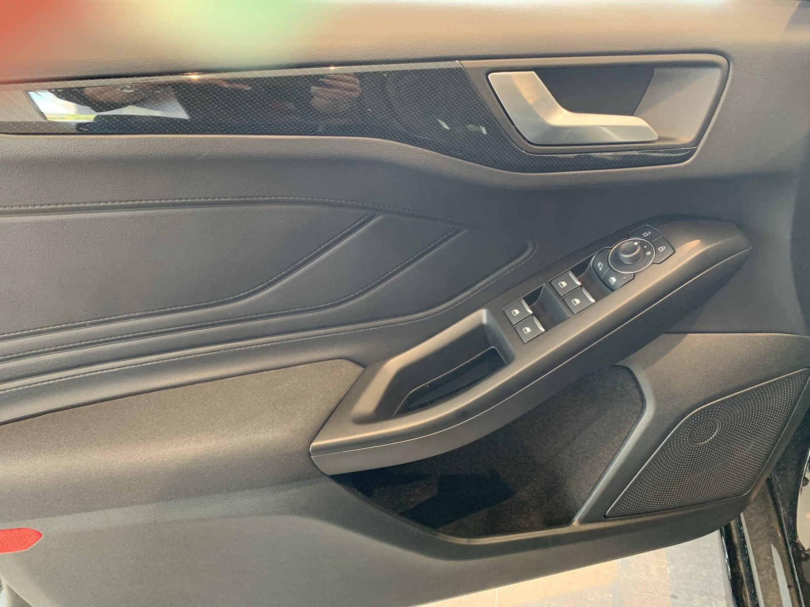 FORD Focus SW 1.0i EcoB Hybrid 155 ST-Line X-image-7