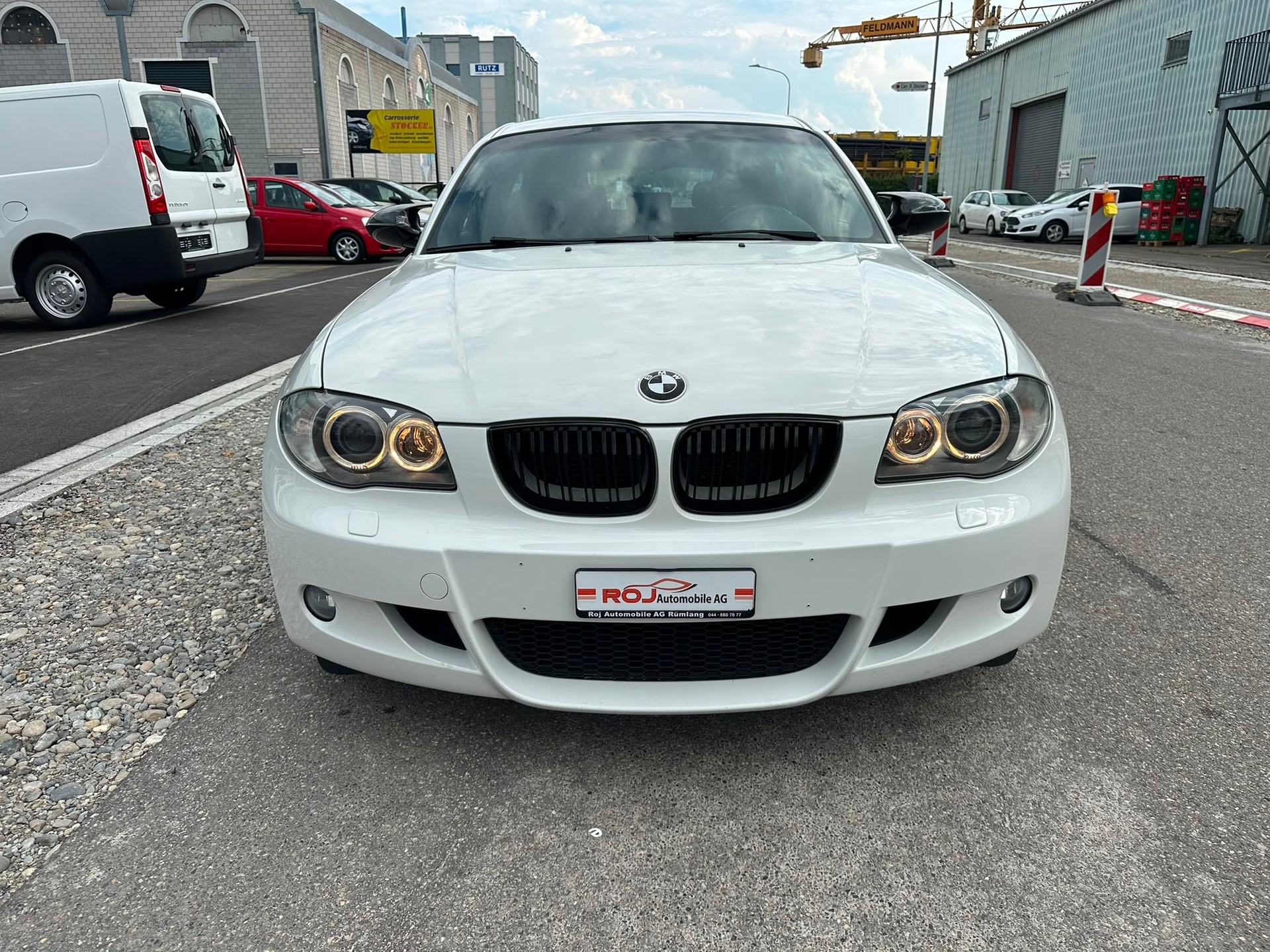 BMW 120i-image-2