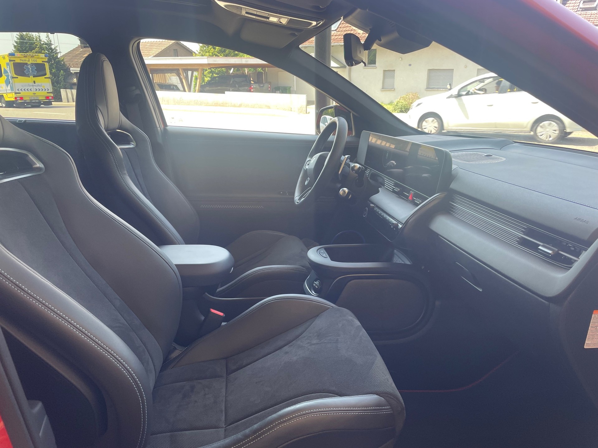 HYUNDAI Ioniq 5 N 84kWh 4WD, 650 PS, 4X4 Allrad, Panoramadach, 5 Jahre Garantie / 8 Jahre Batterie/ 160'000 KM-image-5