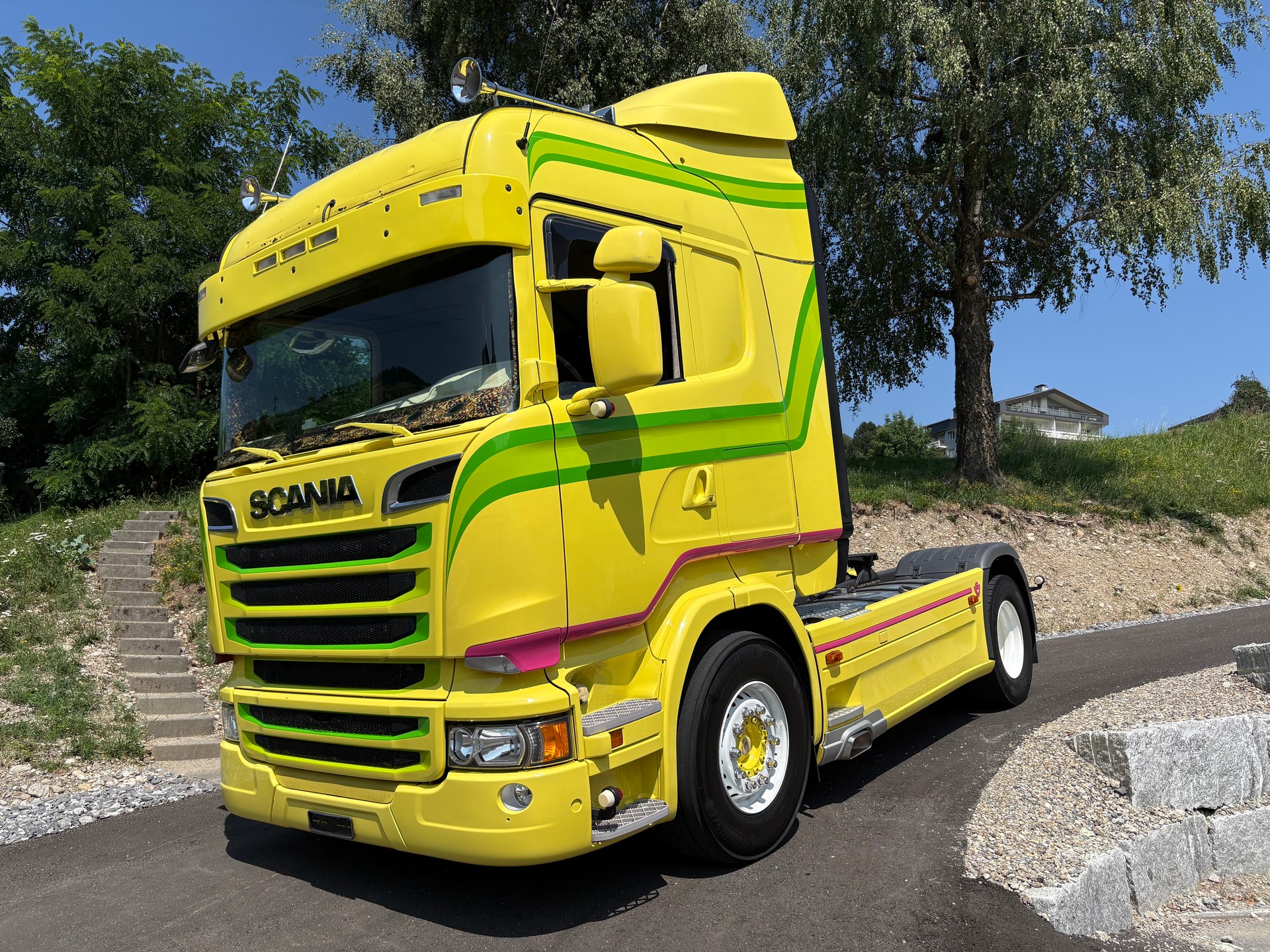 SCANIA R520 V8 4X2-image-2