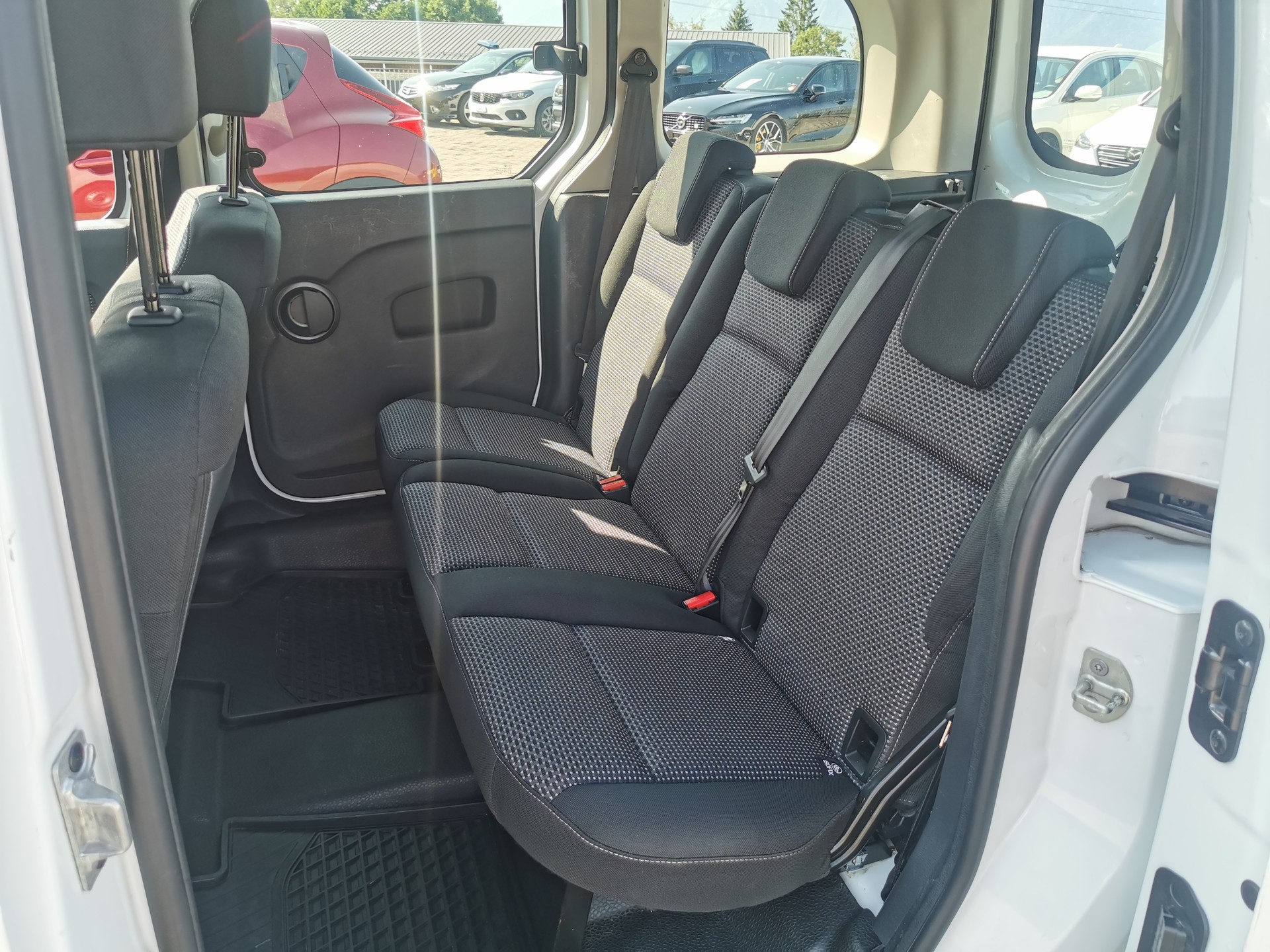 MERCEDES-BENZ Citan 109 CDI TOURER L E6-image-11