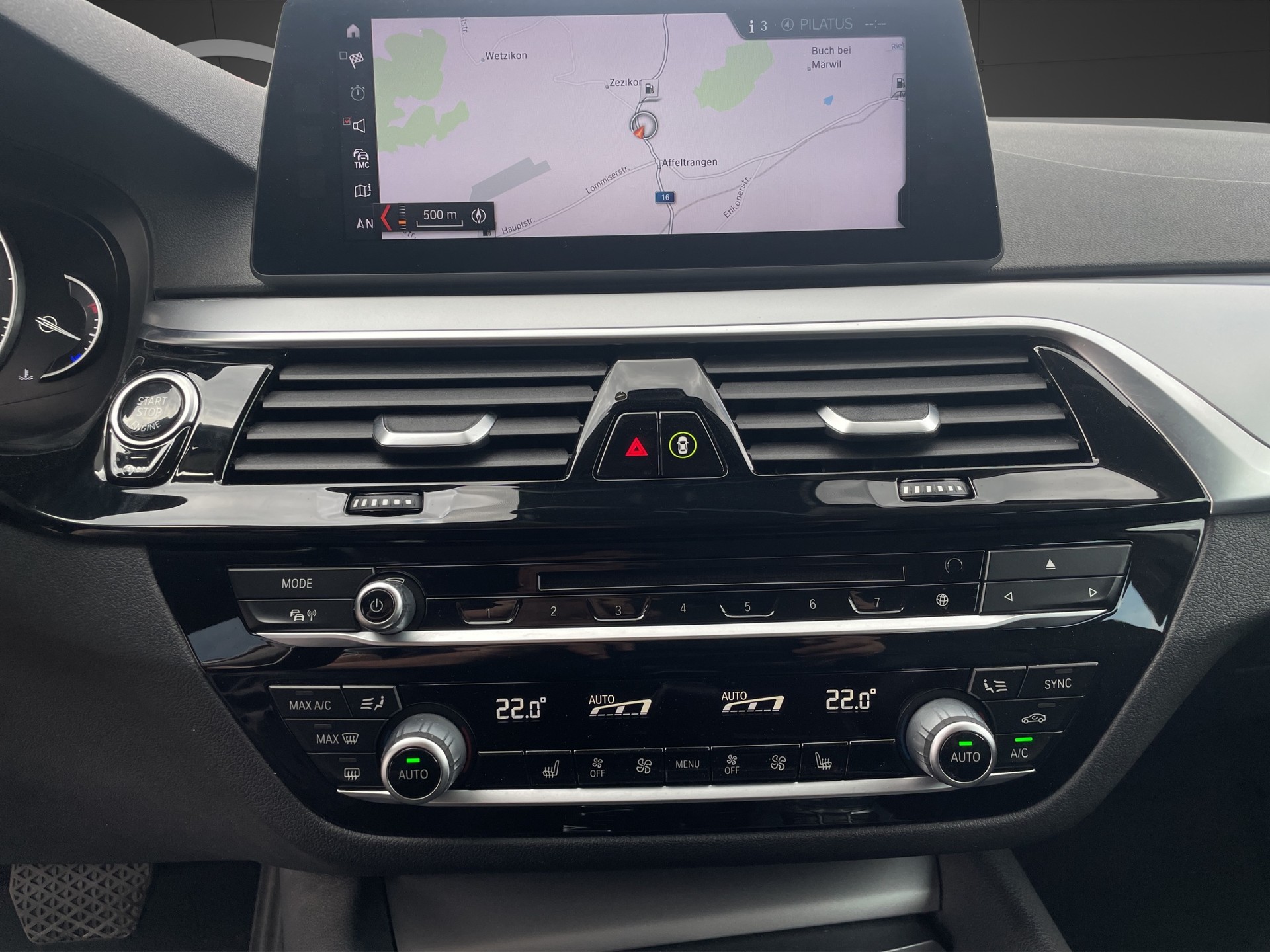 BMW 530d xDrive Touring Steptronic-image-11