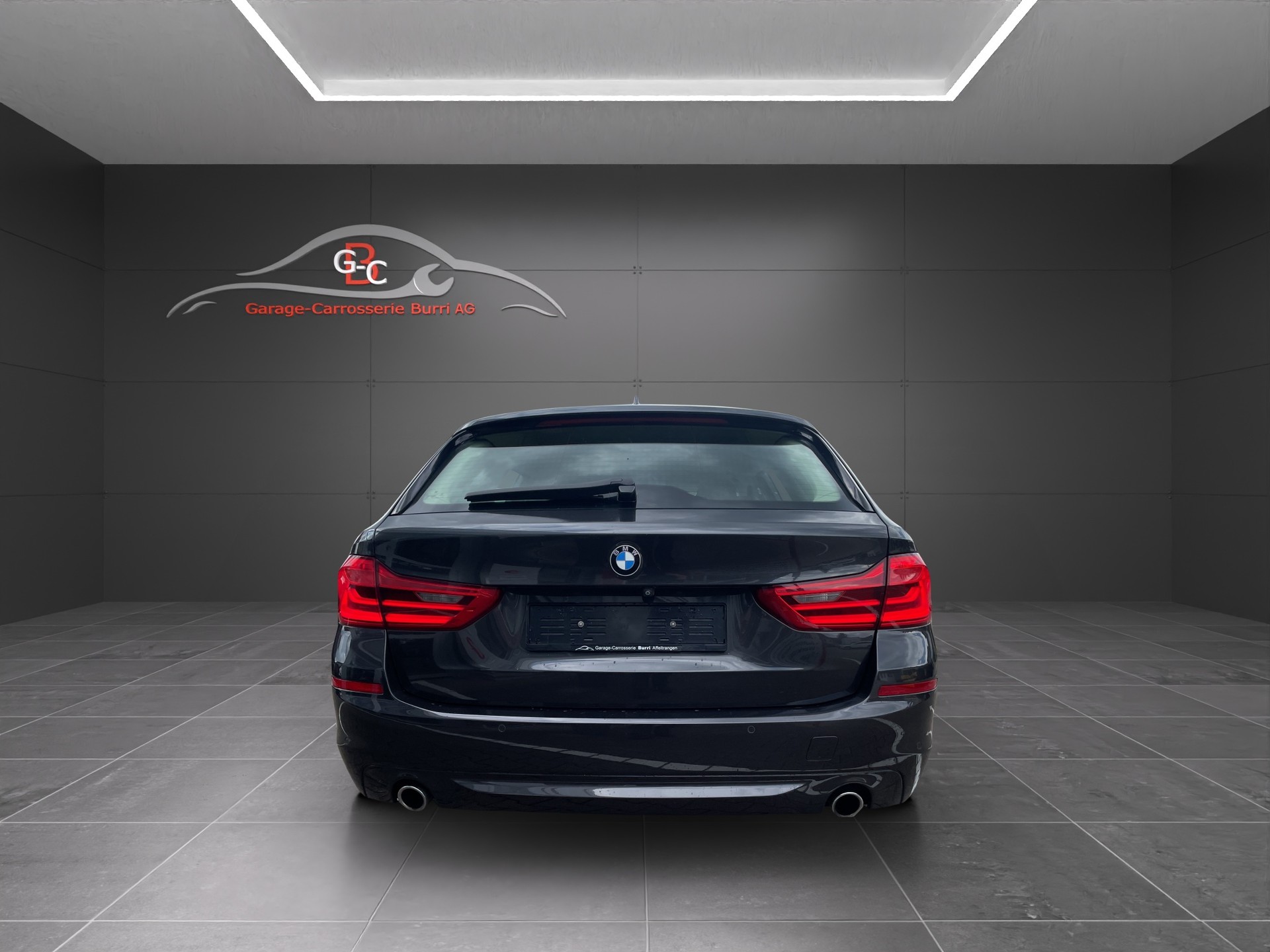 BMW 530d xDrive Touring Steptronic-image-4