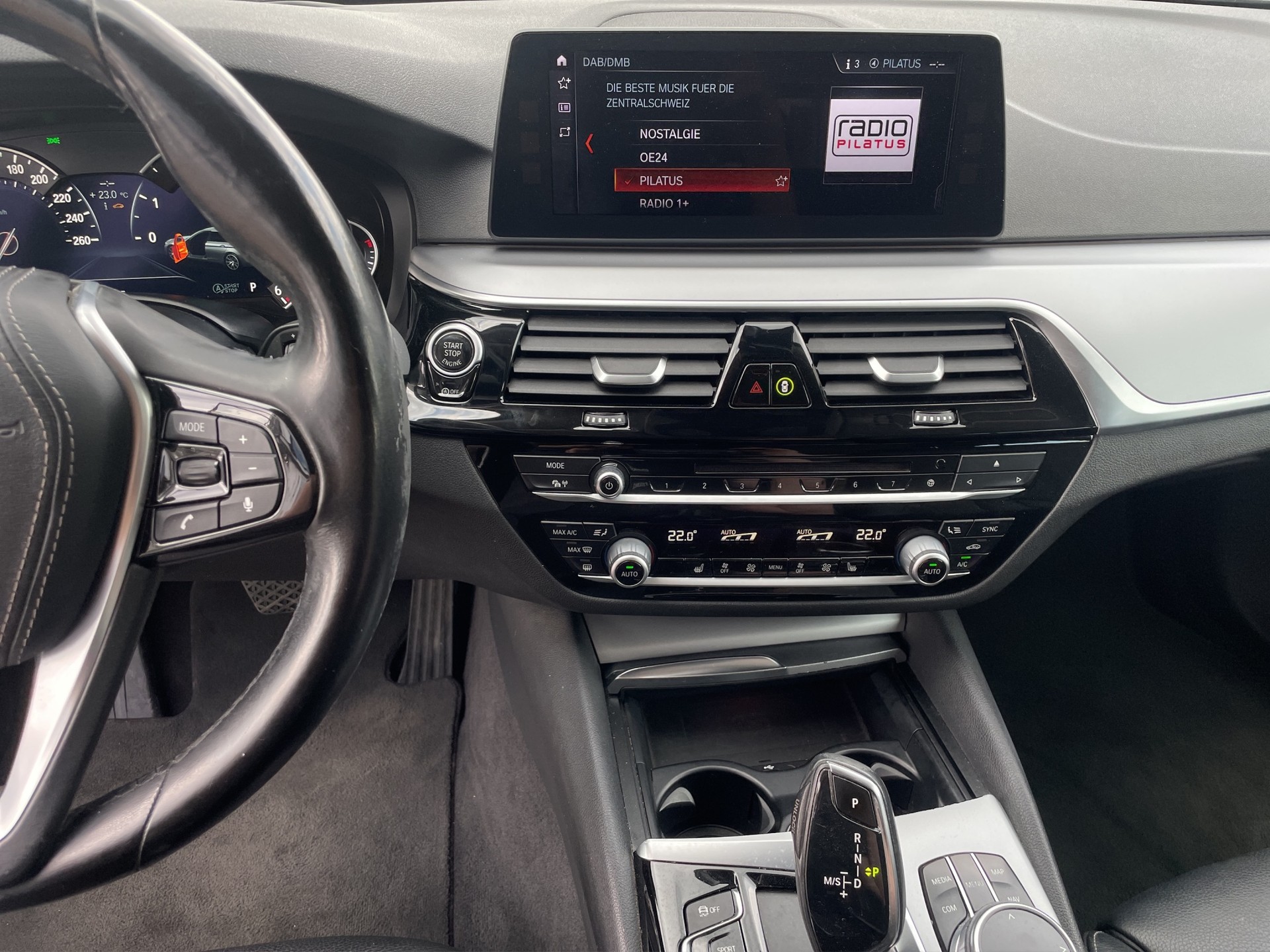 BMW 530d xDrive Touring Steptronic-image-9