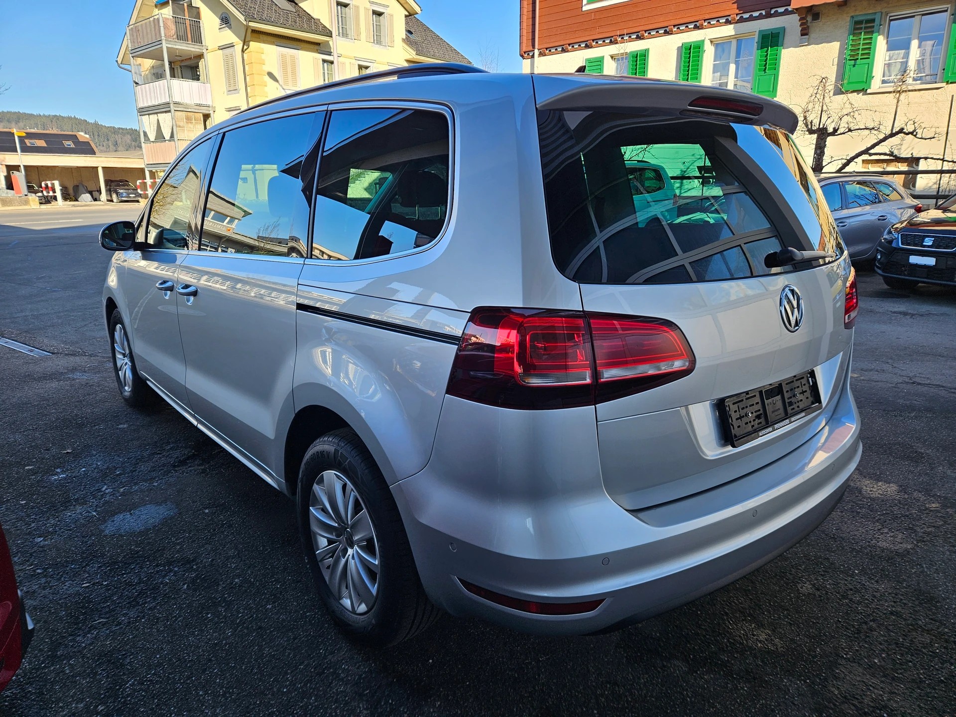 VW Sharan 1.4 TSI BlMT Comfortline DSG-image-2
