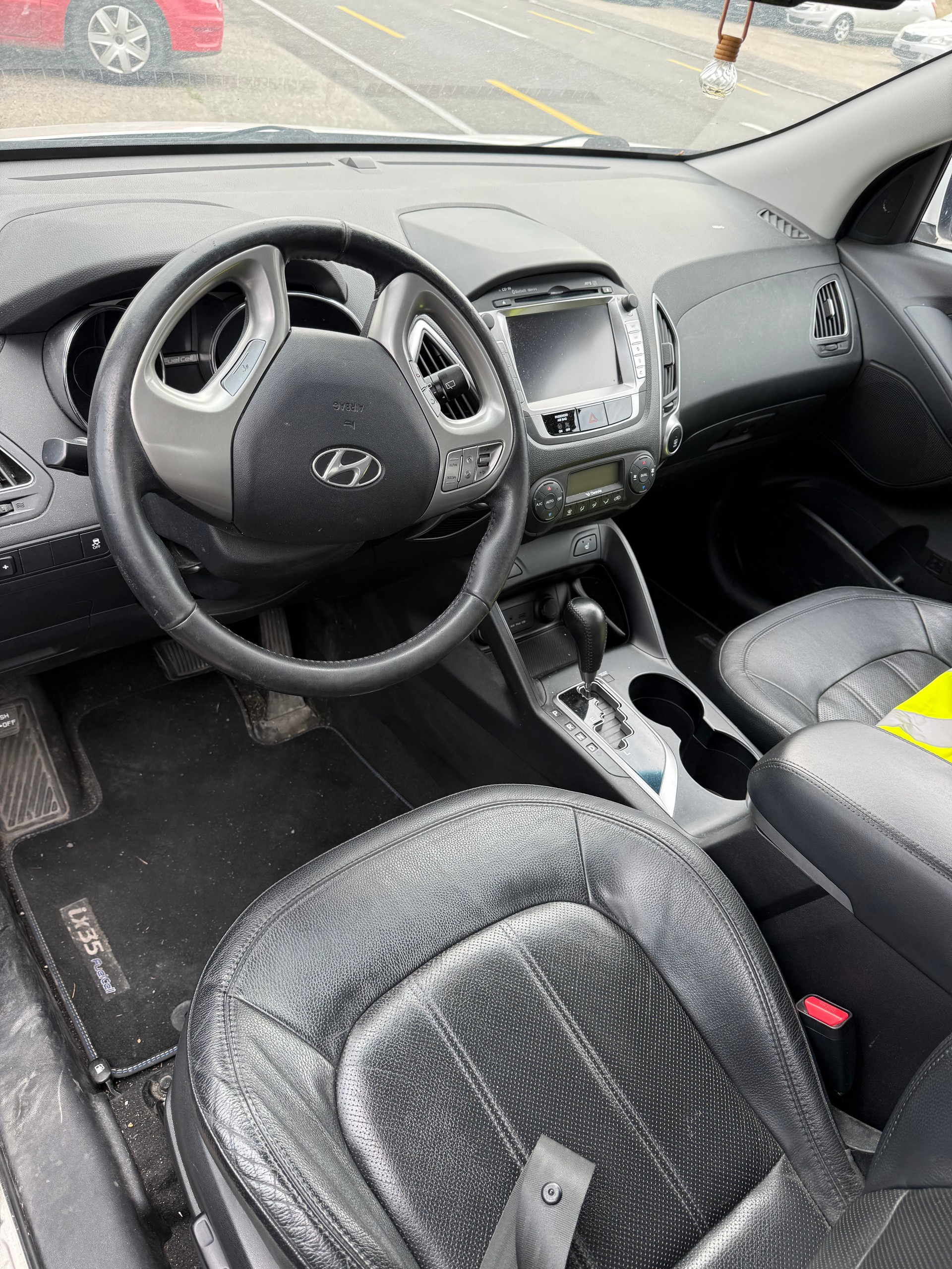 HYUNDAI iX 35 Fuel Cell 2WD-image-5