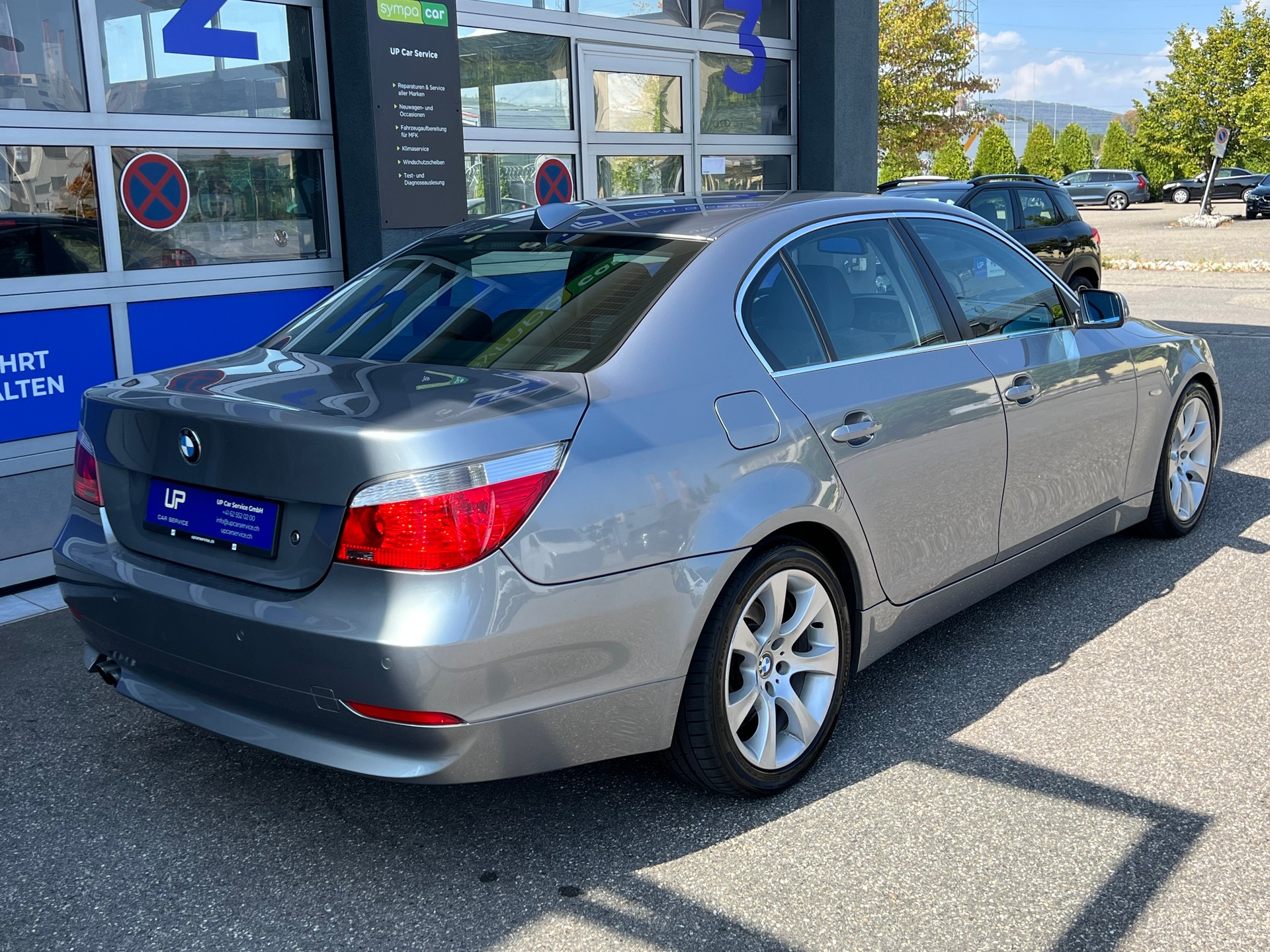 BMW 520i * AUTOMAT * SEHR GEPFLEGT *-image-4