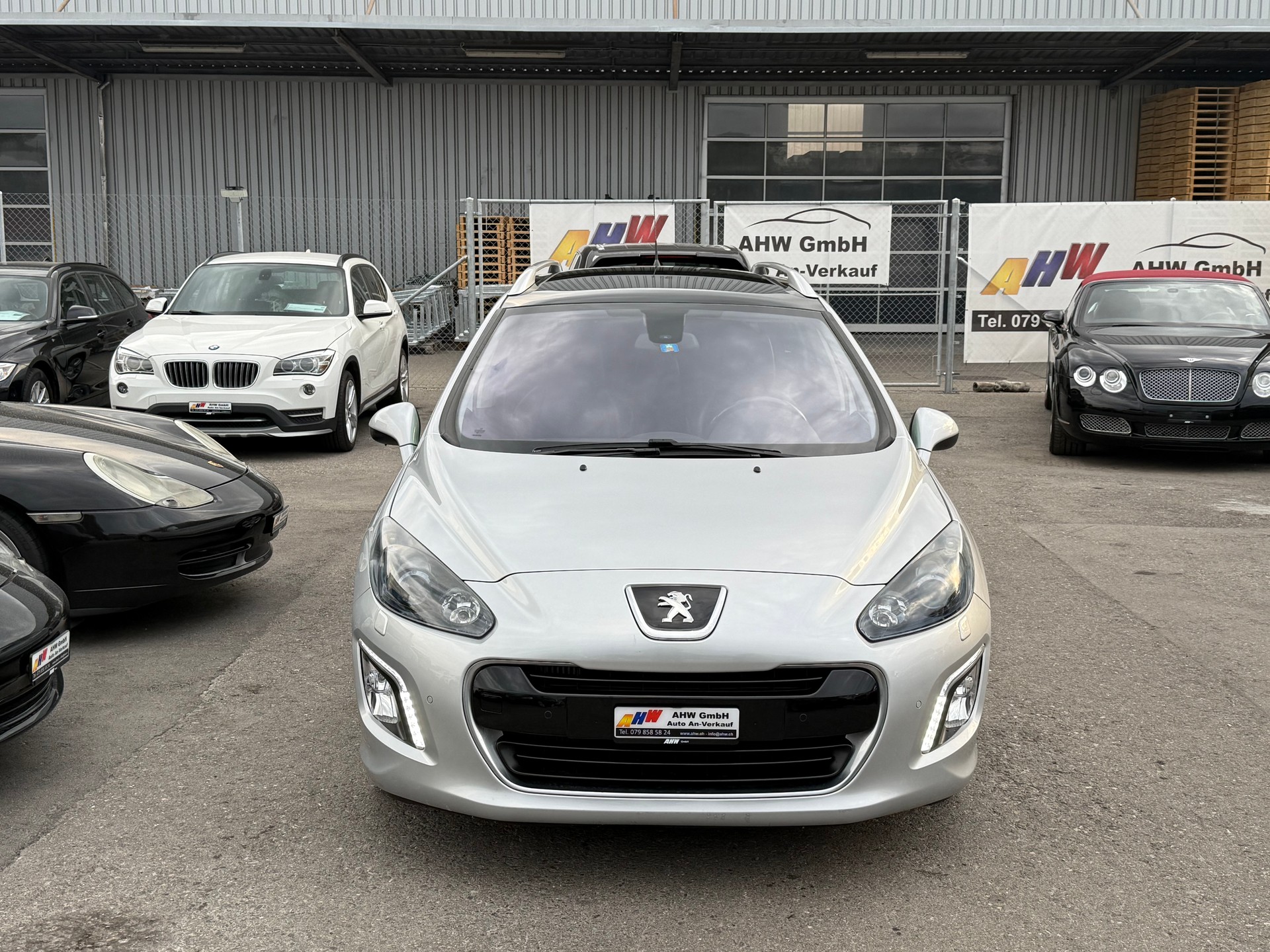PEUGEOT 308 SW 1.6 16V Turbo Sport Pack Automatic / Frisch ab MFK / 8-fach bereift / Panoramadach / AUX / Tempomat / Xenon-image-1