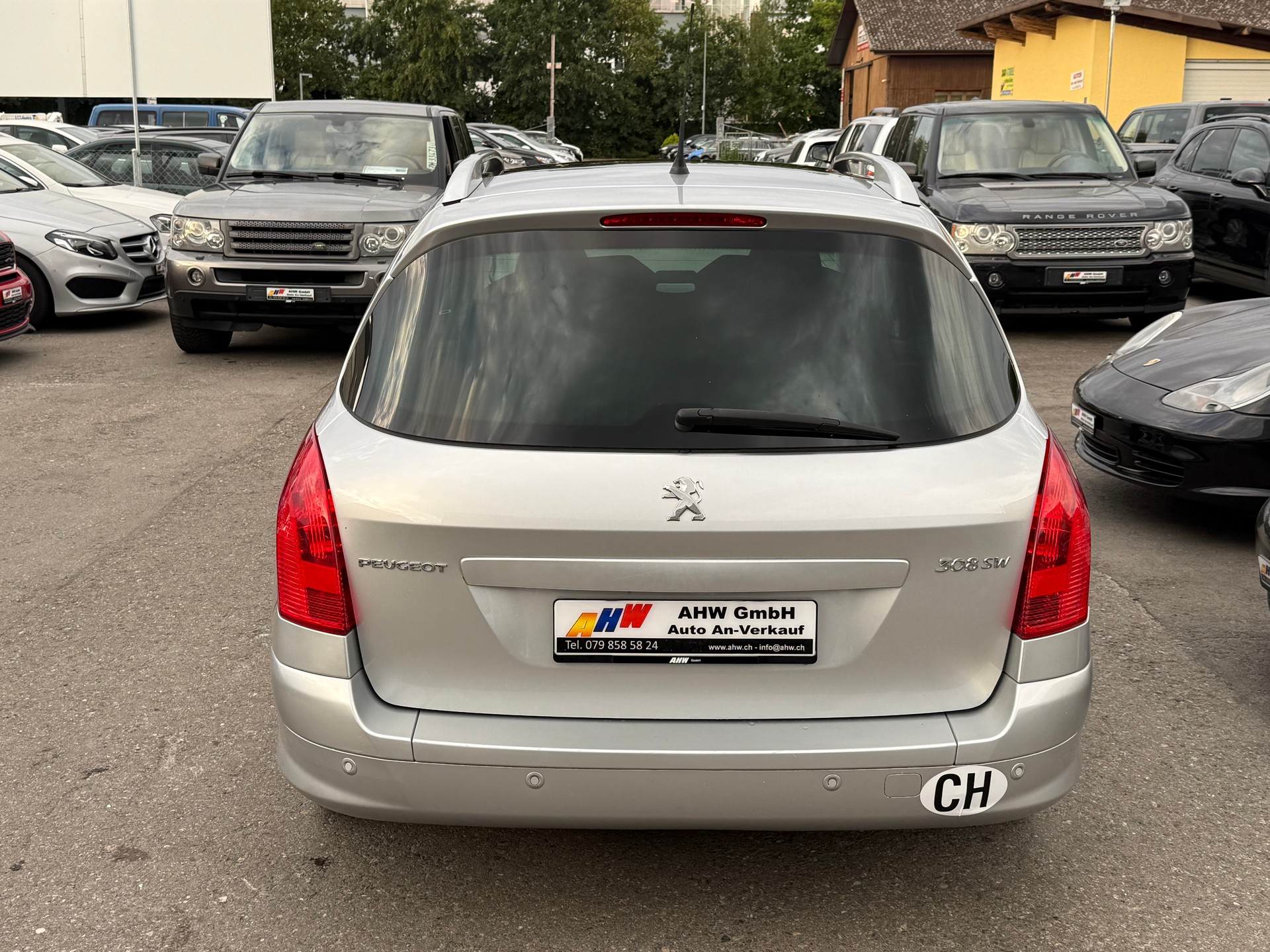 PEUGEOT 308 SW 1.6 16V Turbo Sport Pack Automatic / Frisch ab MFK / 8-fach bereift / Panoramadach / AUX / Tempomat / Xenon-image-4