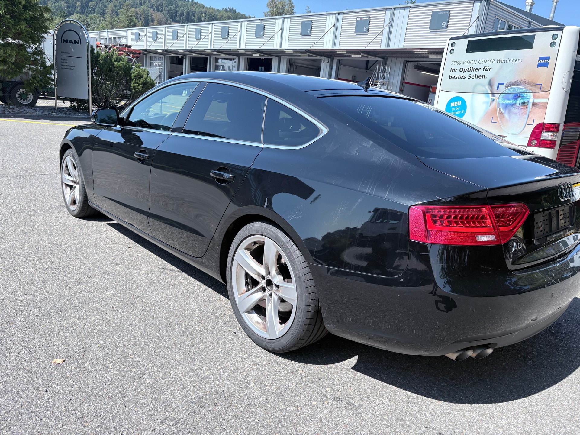 AUDI A5 Sportback 2.0 TDI-image-4