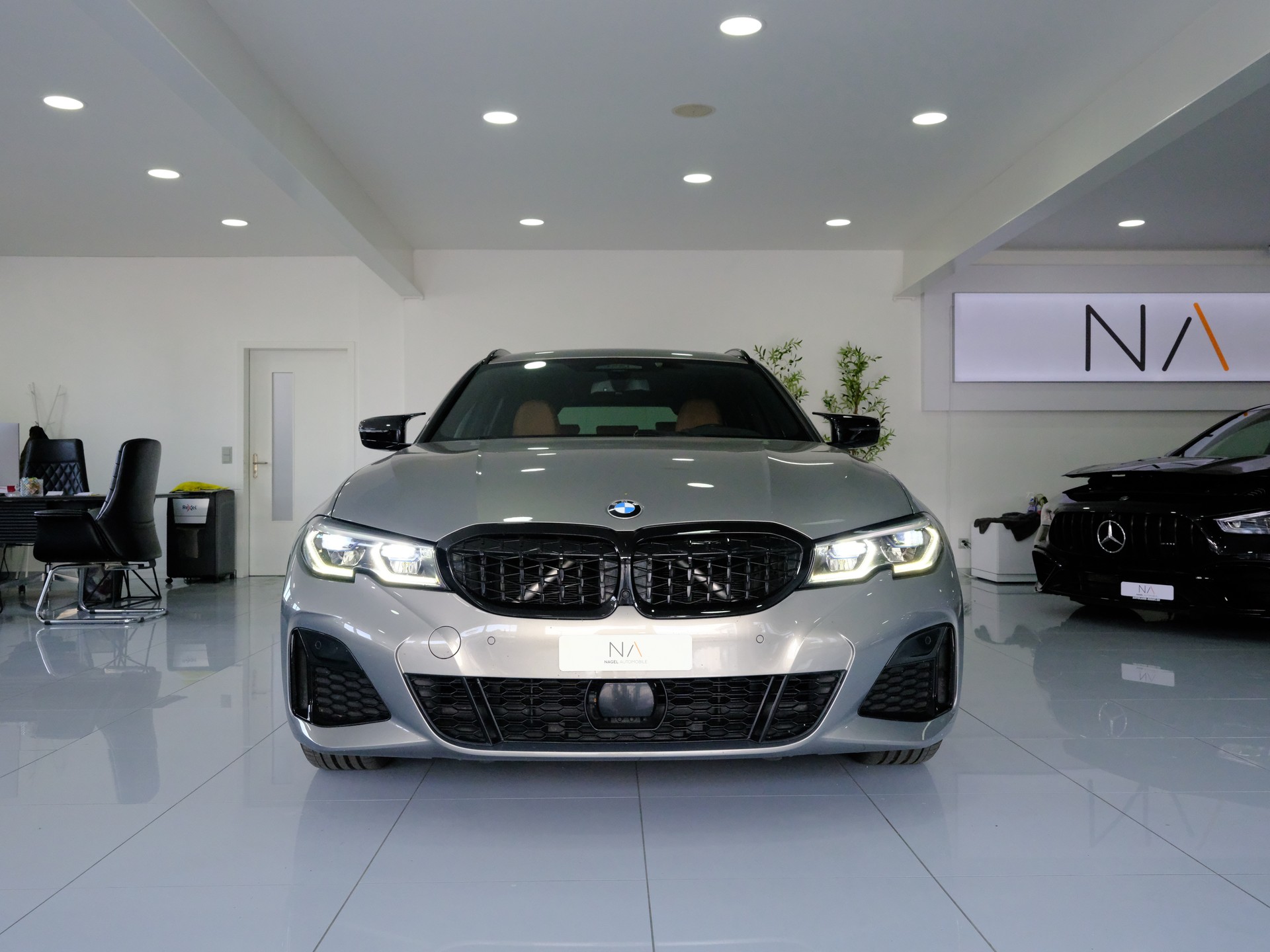 BMW M340i xDriveTouring Steptronic M Sport-showroom-element-2