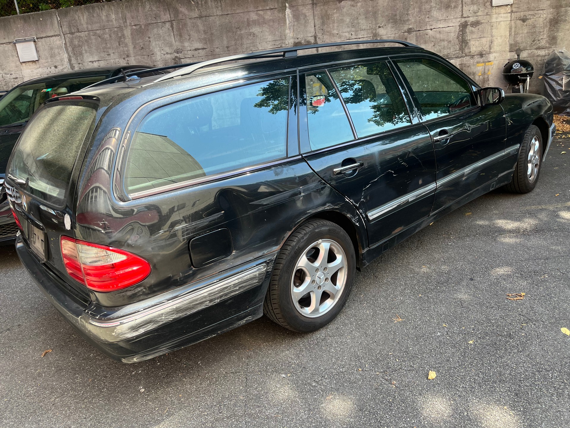 MERCEDES-BENZ E 240 Elégance-image-4